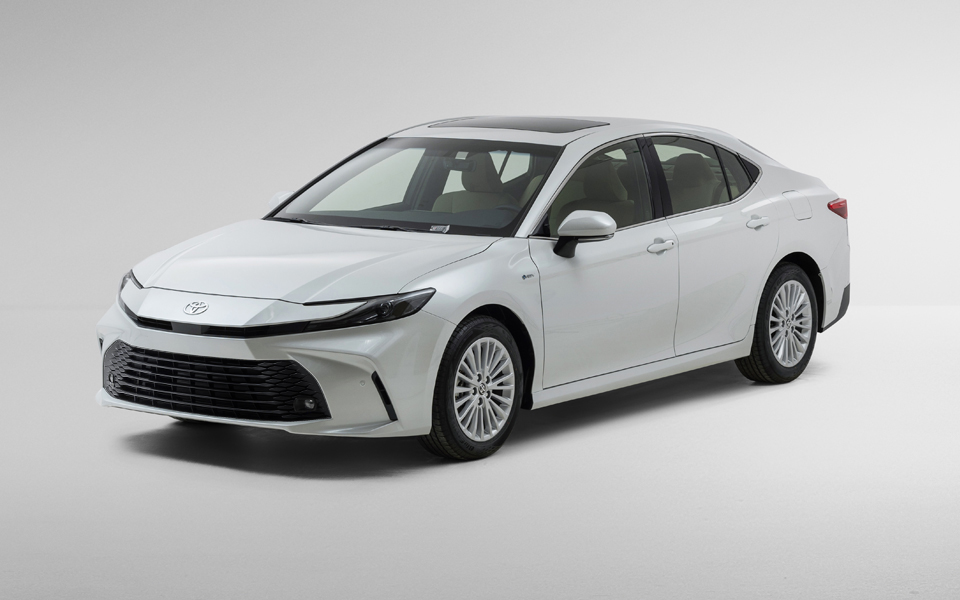 تويوتا Camry HEV