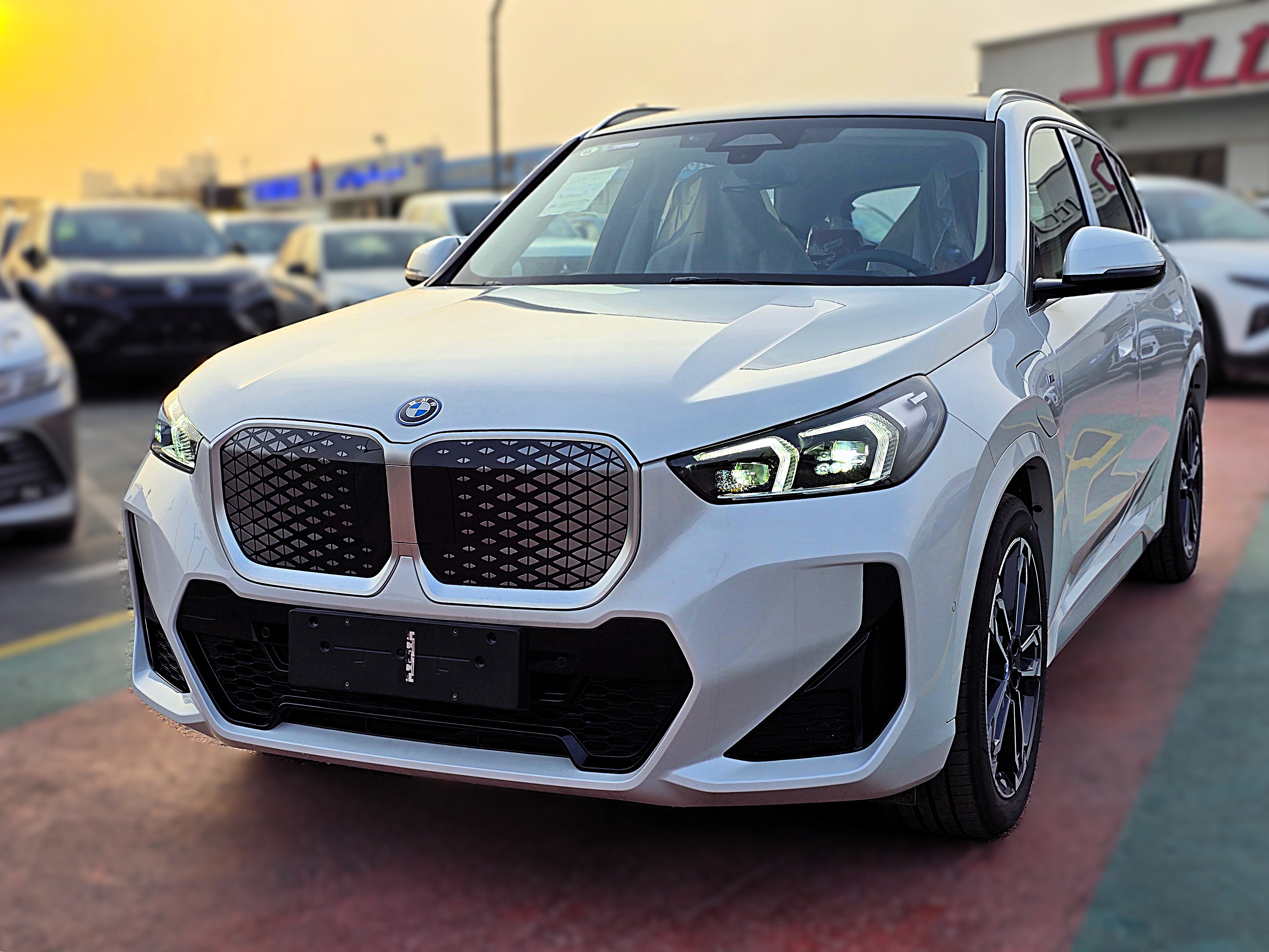 BMW iX1 2025