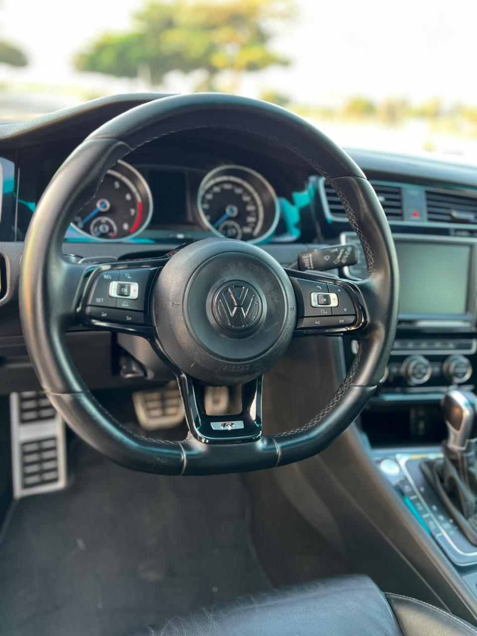 فولكس واجن جولف ار 2016