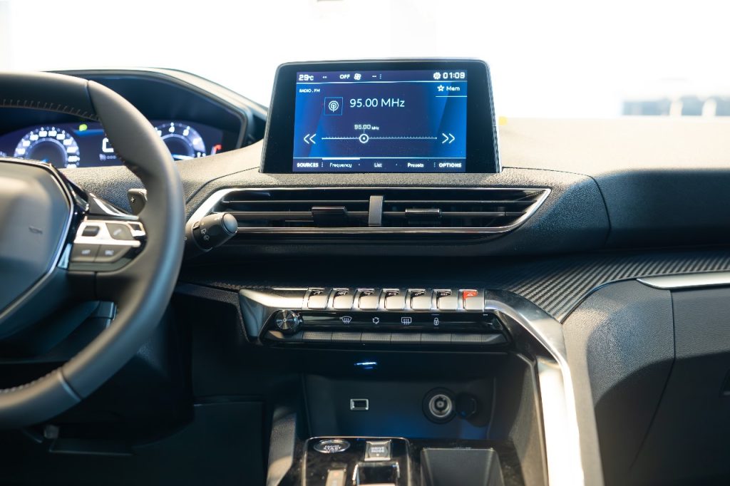Peugeot 3008 2025 1.6L