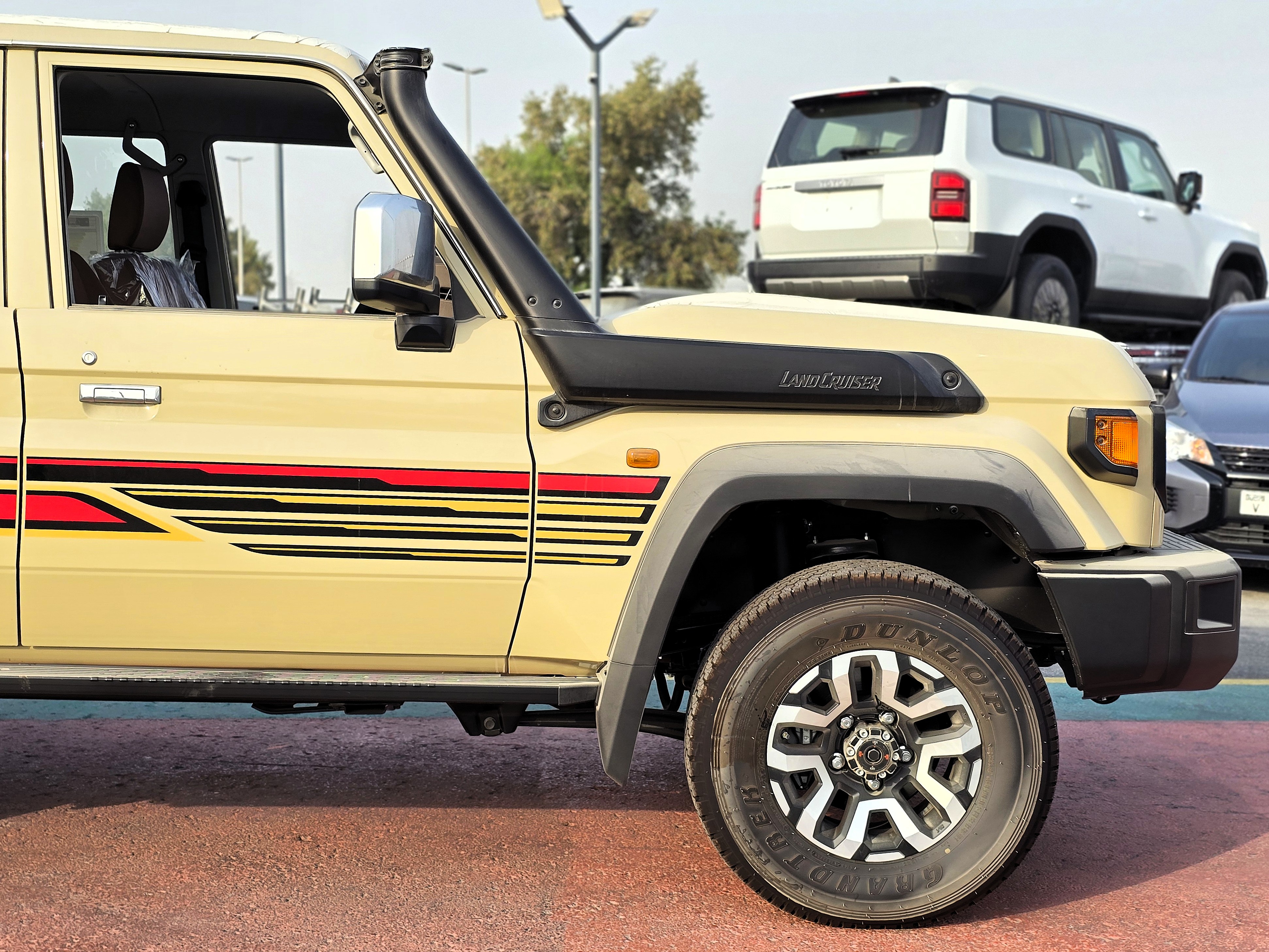 Toyota Land Cruiser Pick Up 2025