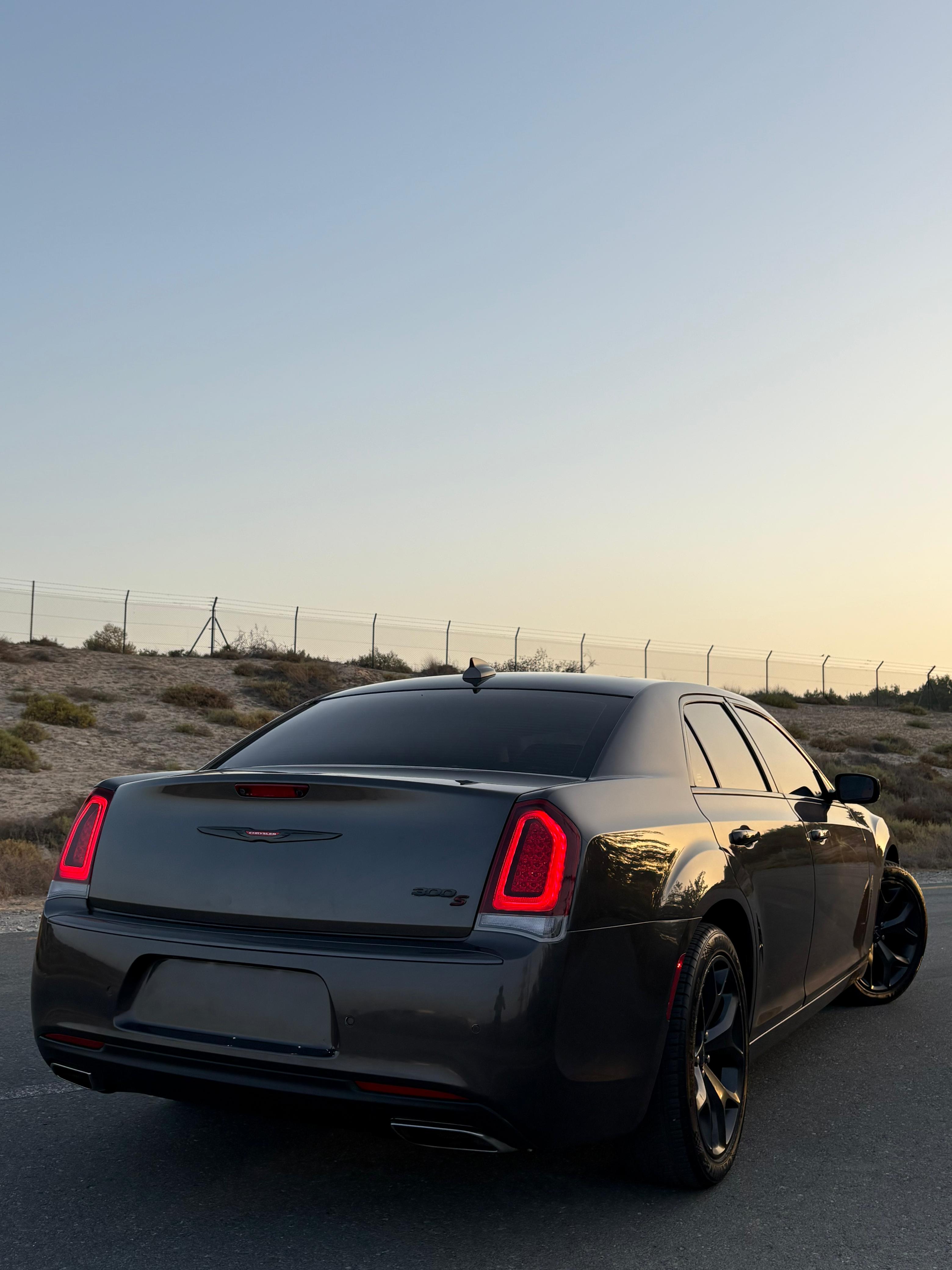 Chrysler 300 2021