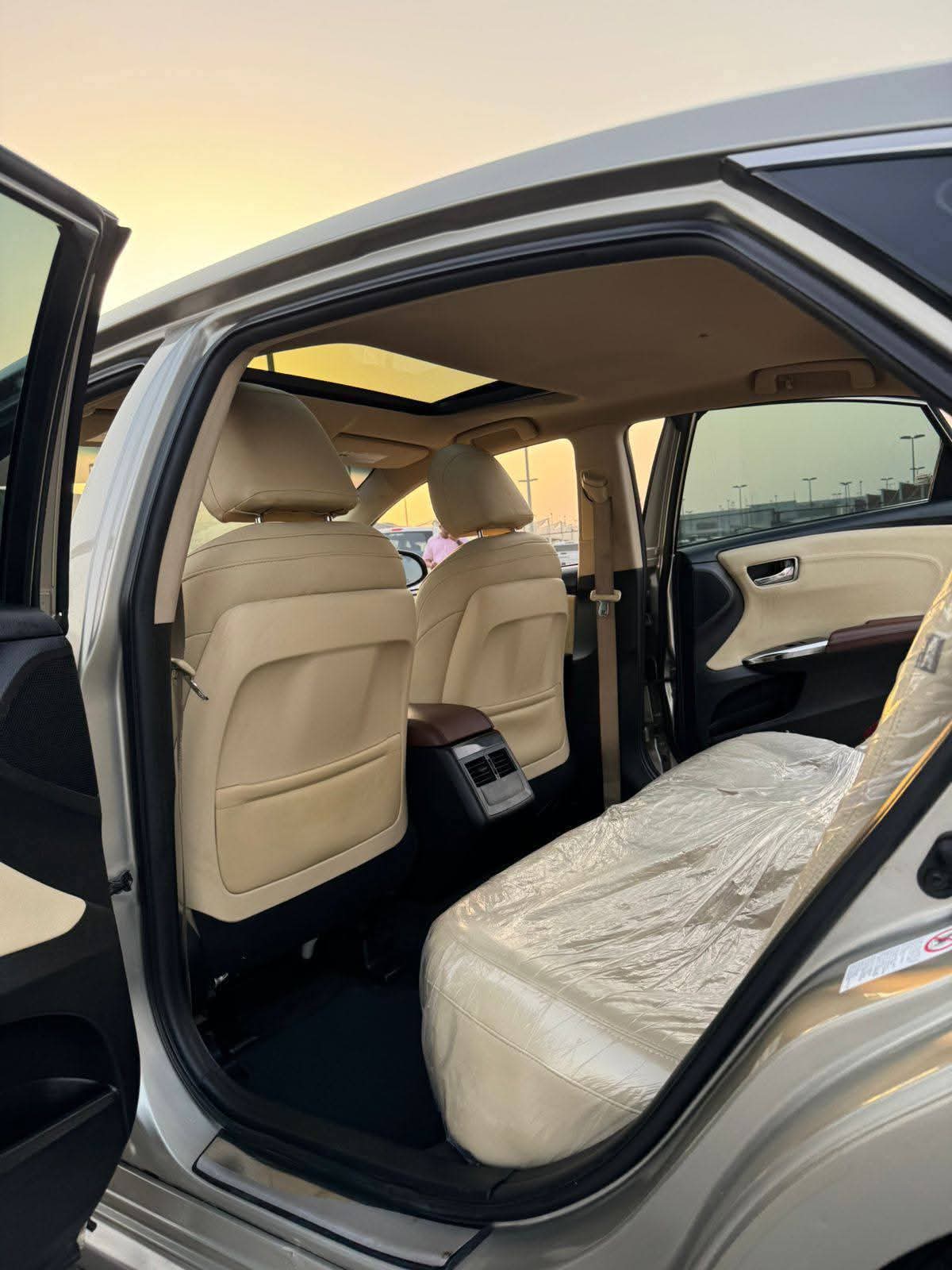 تويوتا افالون 2014