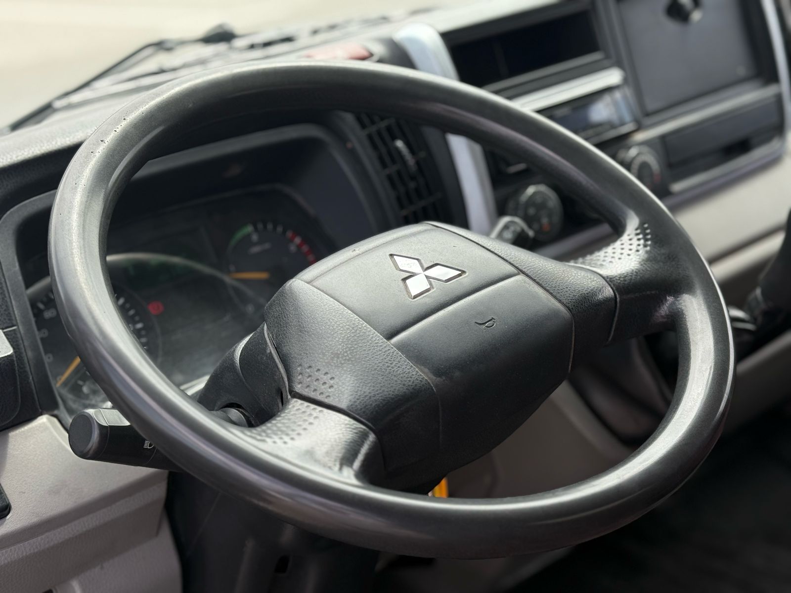 Mitsubishi Canter 2019