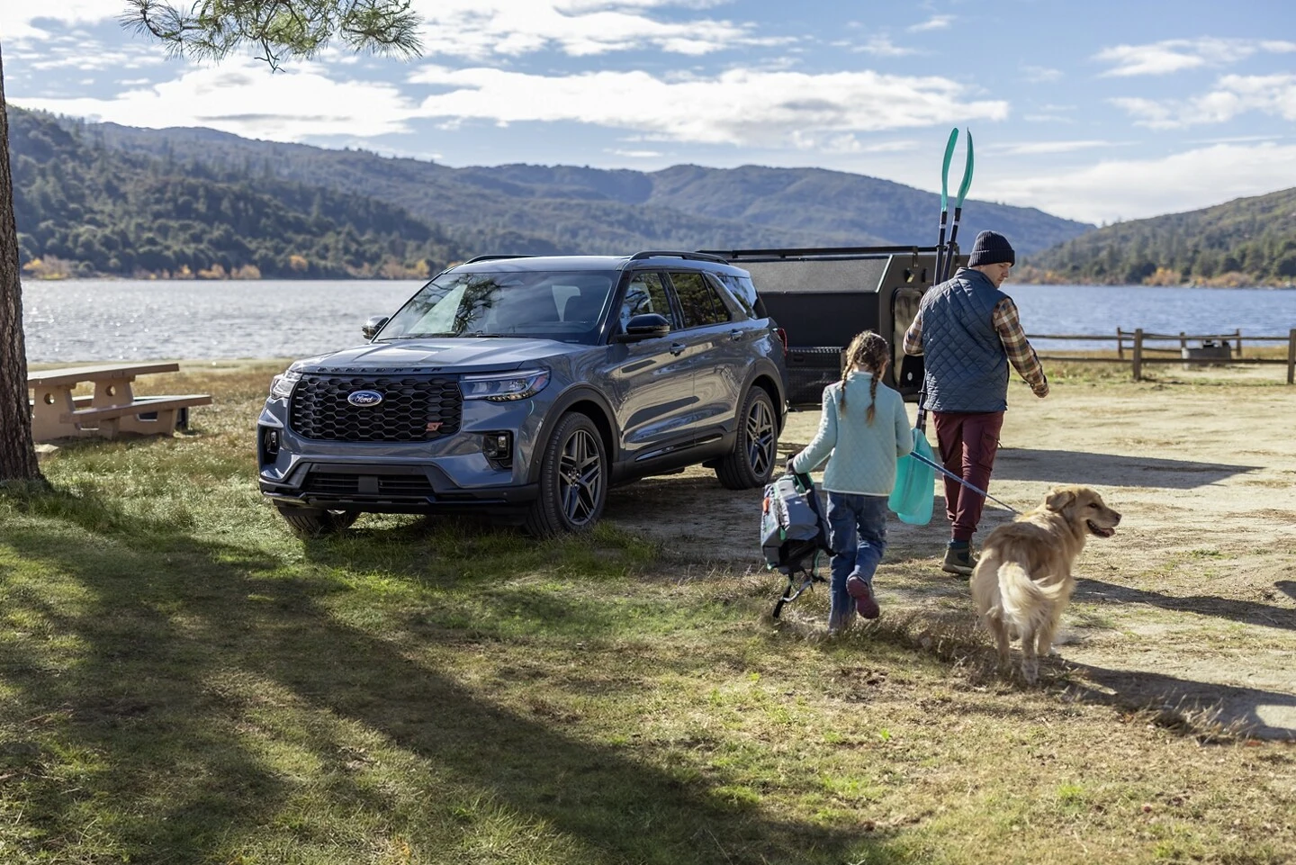 Discover Ford Ford Explorer Ford Explorer 2023 3.0L EcoBoost ST (AWD) Exterior Interior Images.Find all aspects and details of cars.