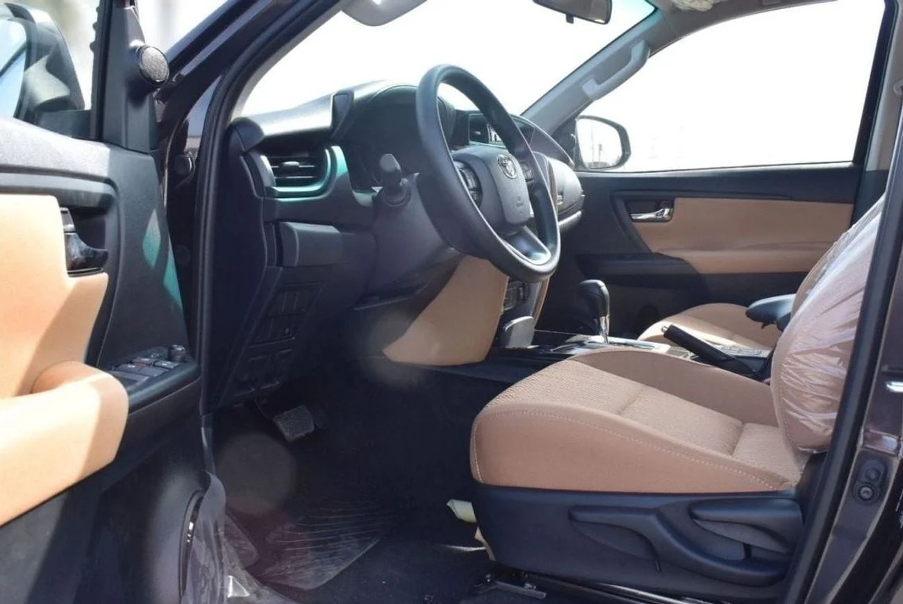 Discover undefined undefined Exterior Interior Images.Find all aspects and details of cars.