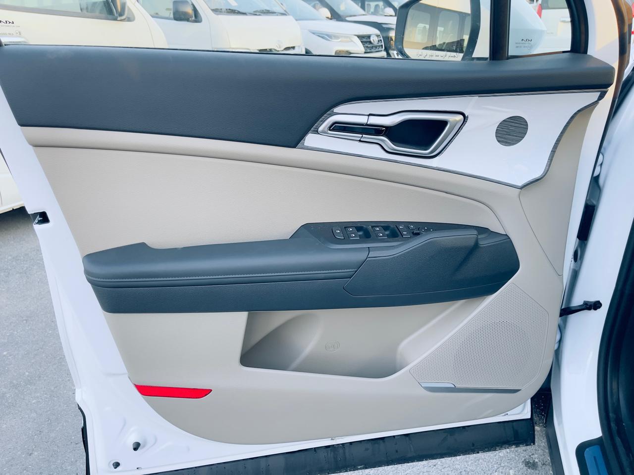 https://gcc-1307444343.cos.accelerate.myqcloud.com/cc/car-image/8907d5d1