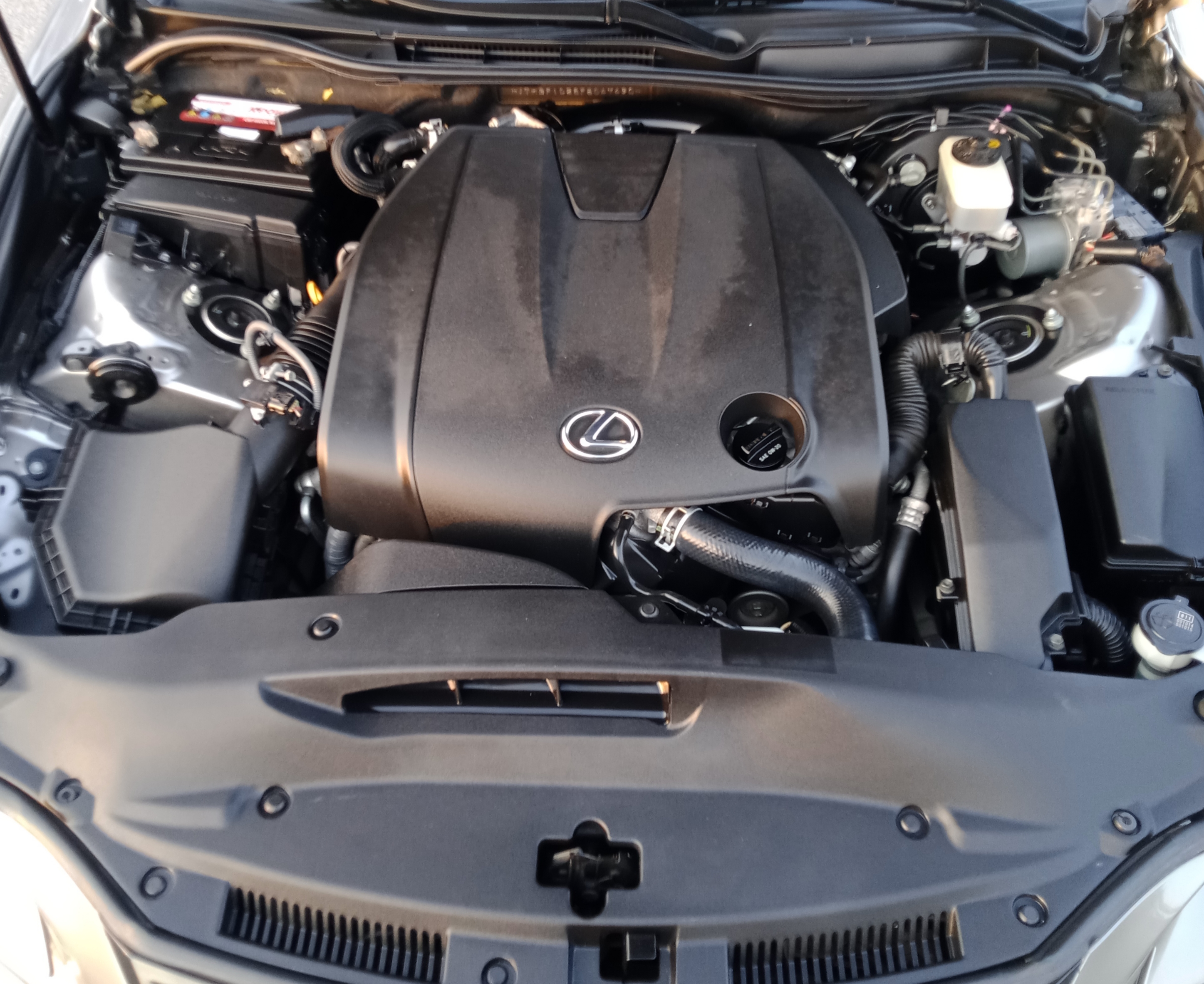Lexus IS 2015 2499L