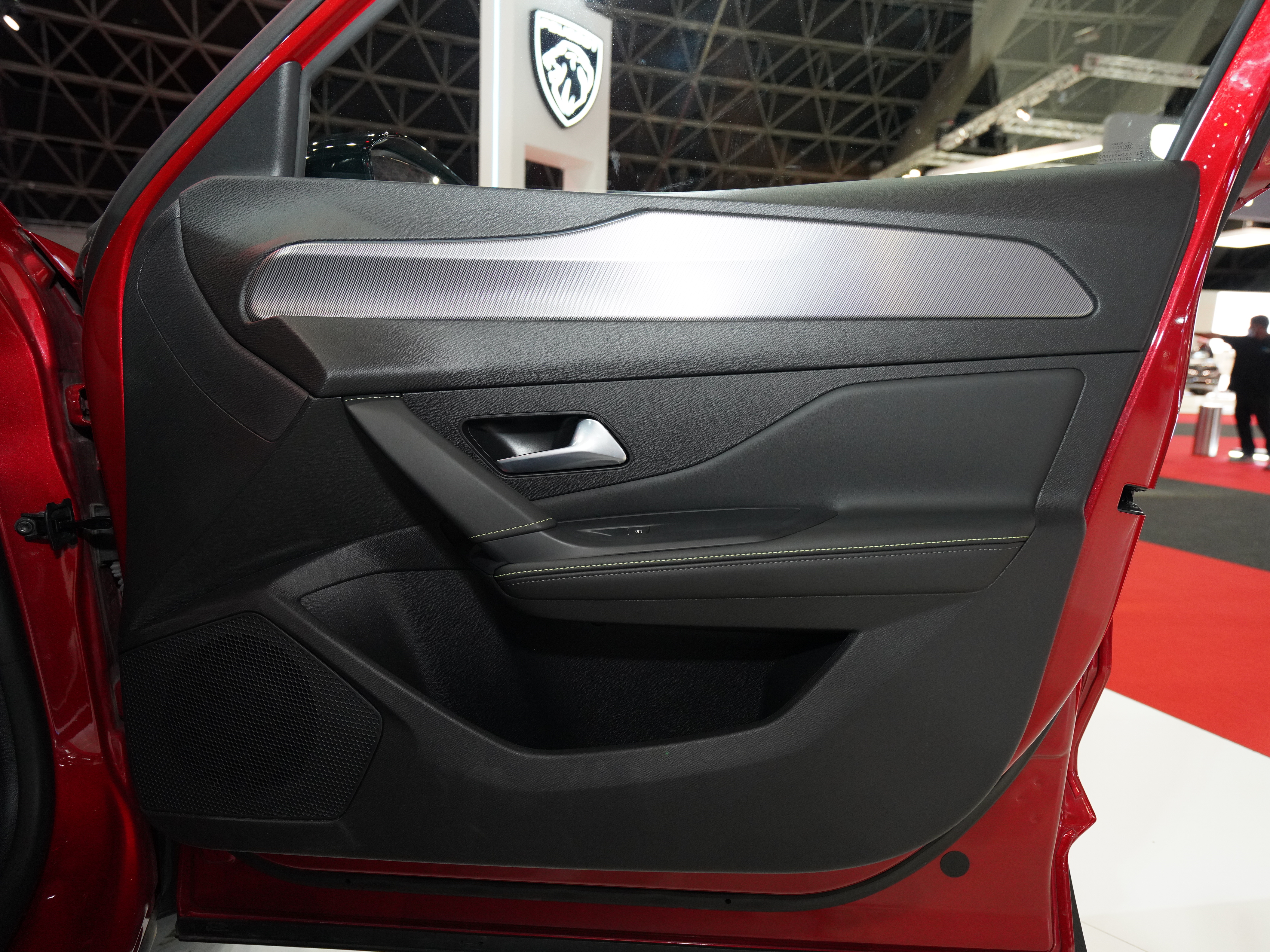 https://gcc-1307444343.cos.accelerate.myqcloud.com/cc/car-image/8e6d4957