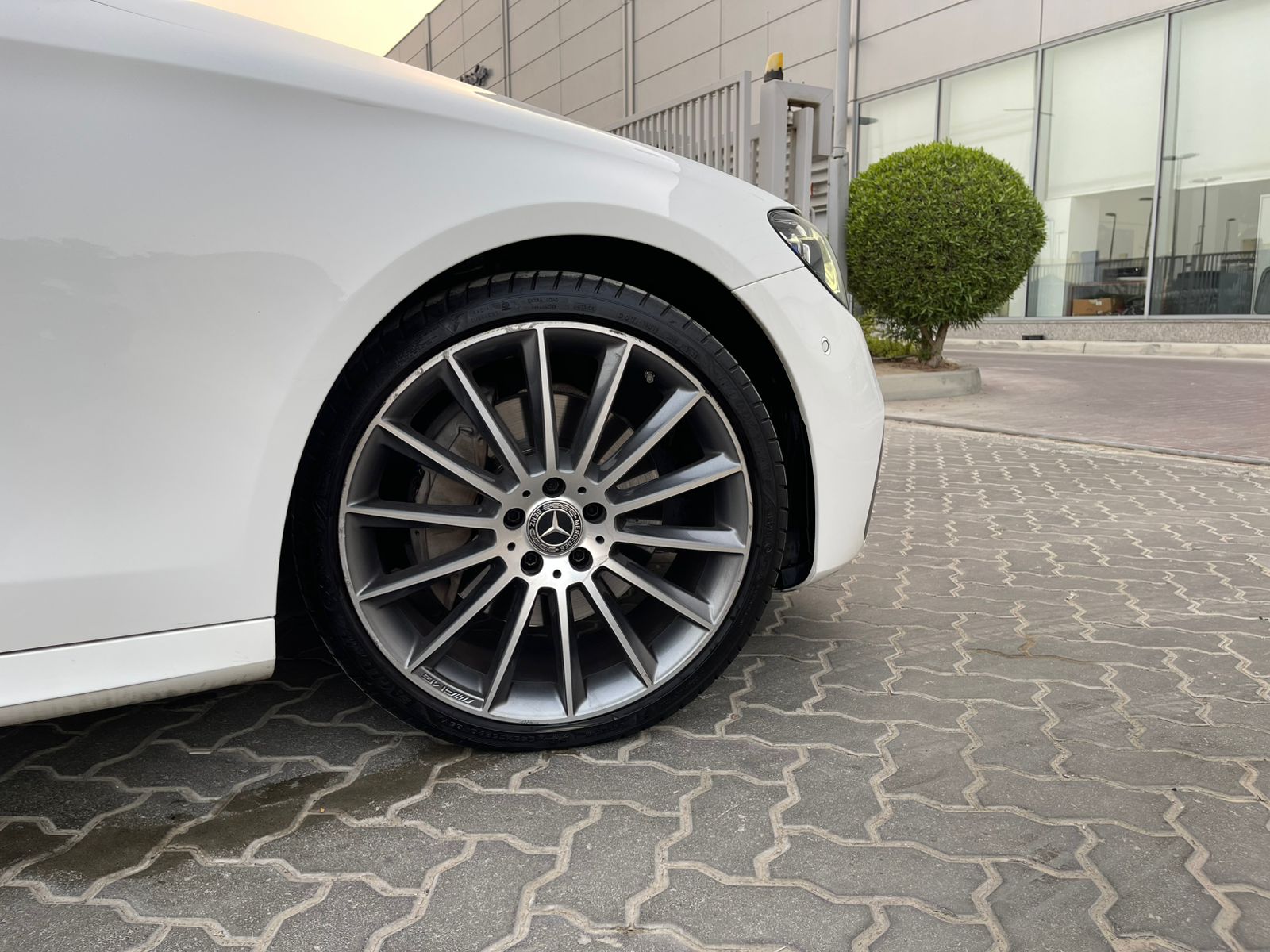 Mercedes Benz E Class 2021 1400L