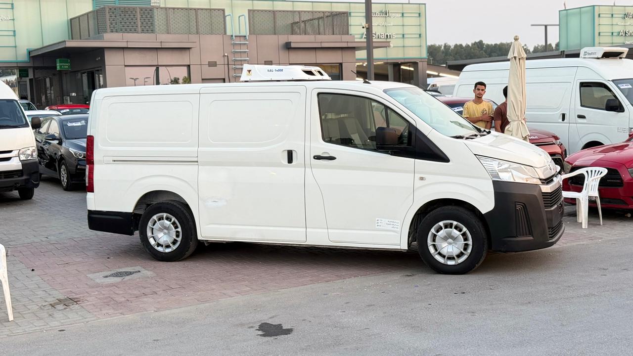 Toyota Hiace 2021