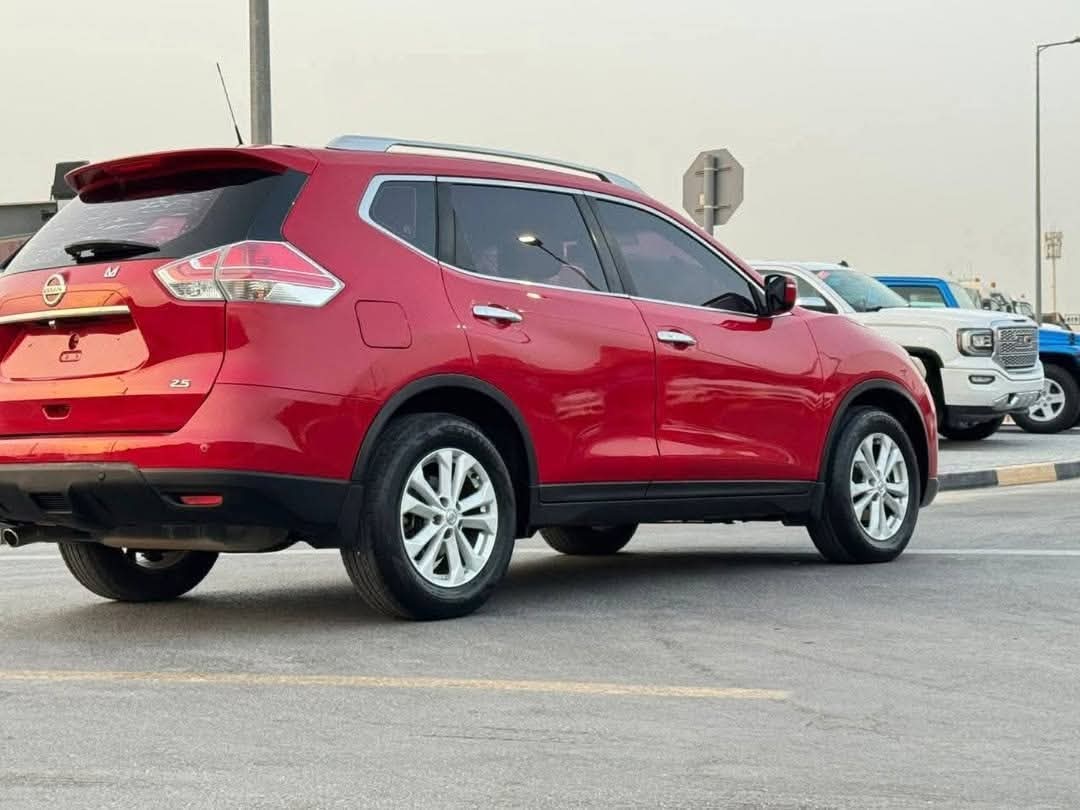 نيسان اكس تريل 2015