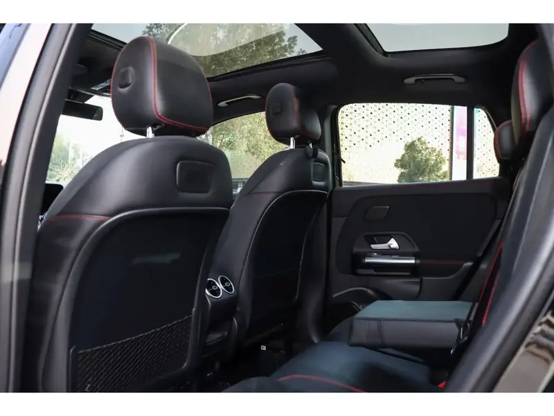 Discover undefined undefined Exterior Interior Images.Find all aspects and details of cars.