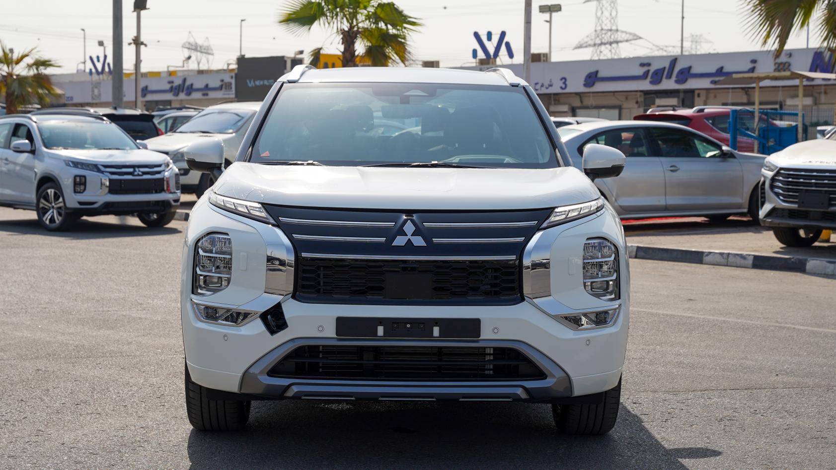 ميتسوبيشي آوتلاندر 2026