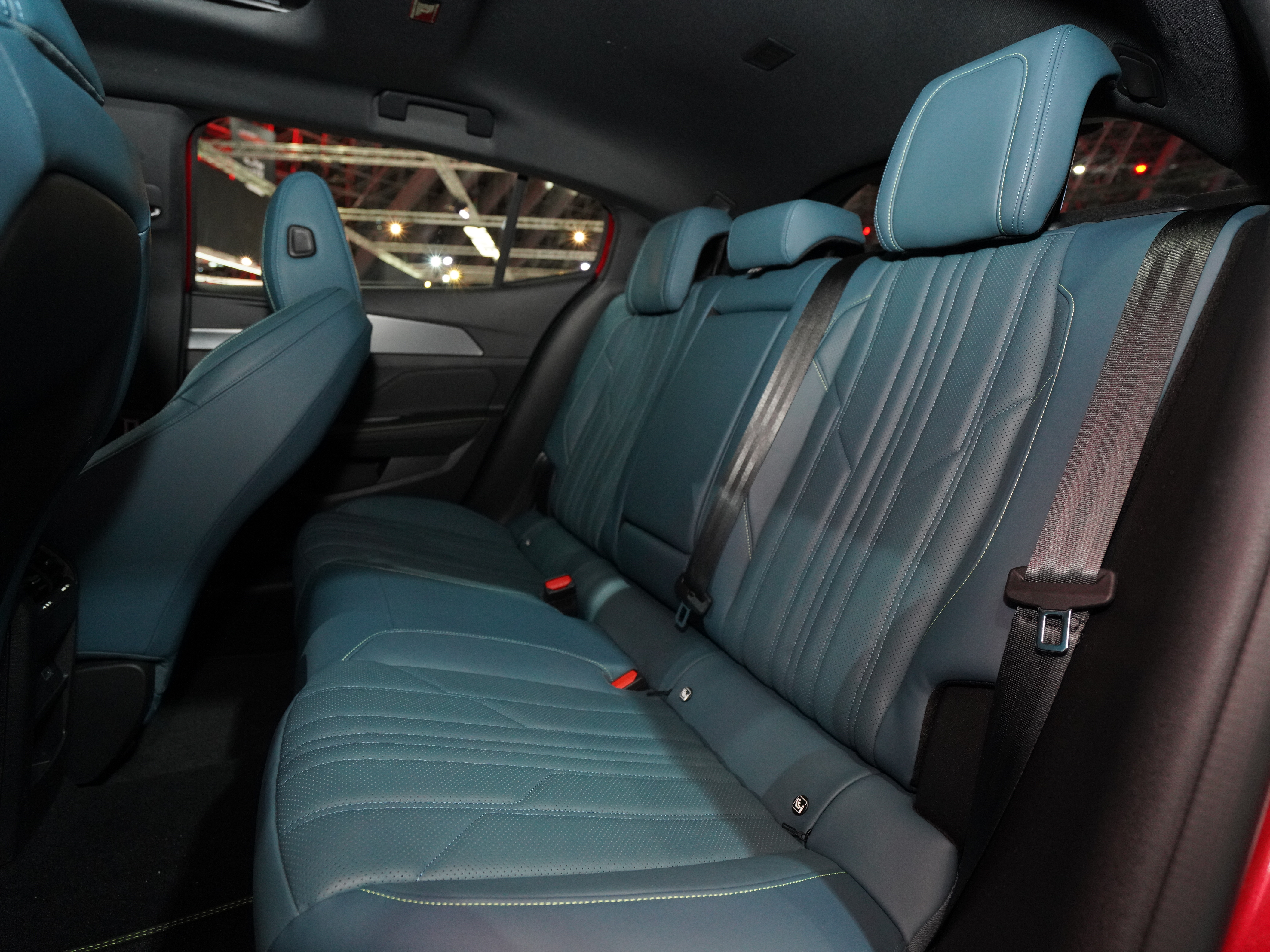 https://gcc-1307444343.cos.accelerate.myqcloud.com/cc/car-image/994bc19a