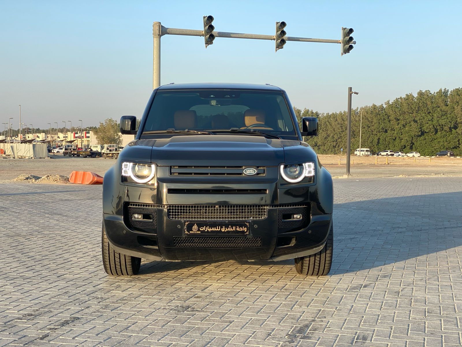 لاند روفر ديفندر 2024 4L