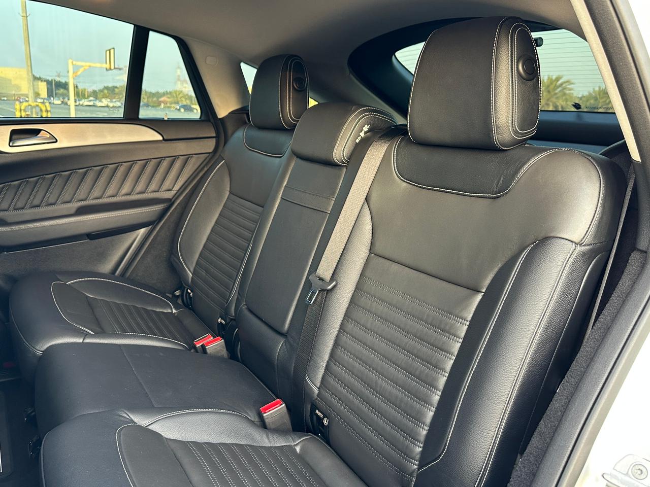 https://gcc-1307444343.cos.accelerate.myqcloud.com/cc/car-image/9cb0591b