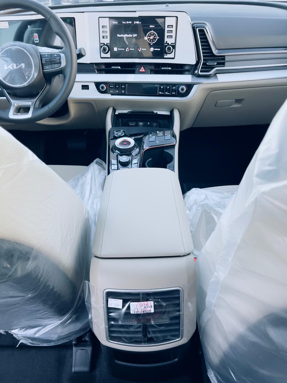 https://gcc-1307444343.cos.accelerate.myqcloud.com/cc/car-image/9ccfcedd