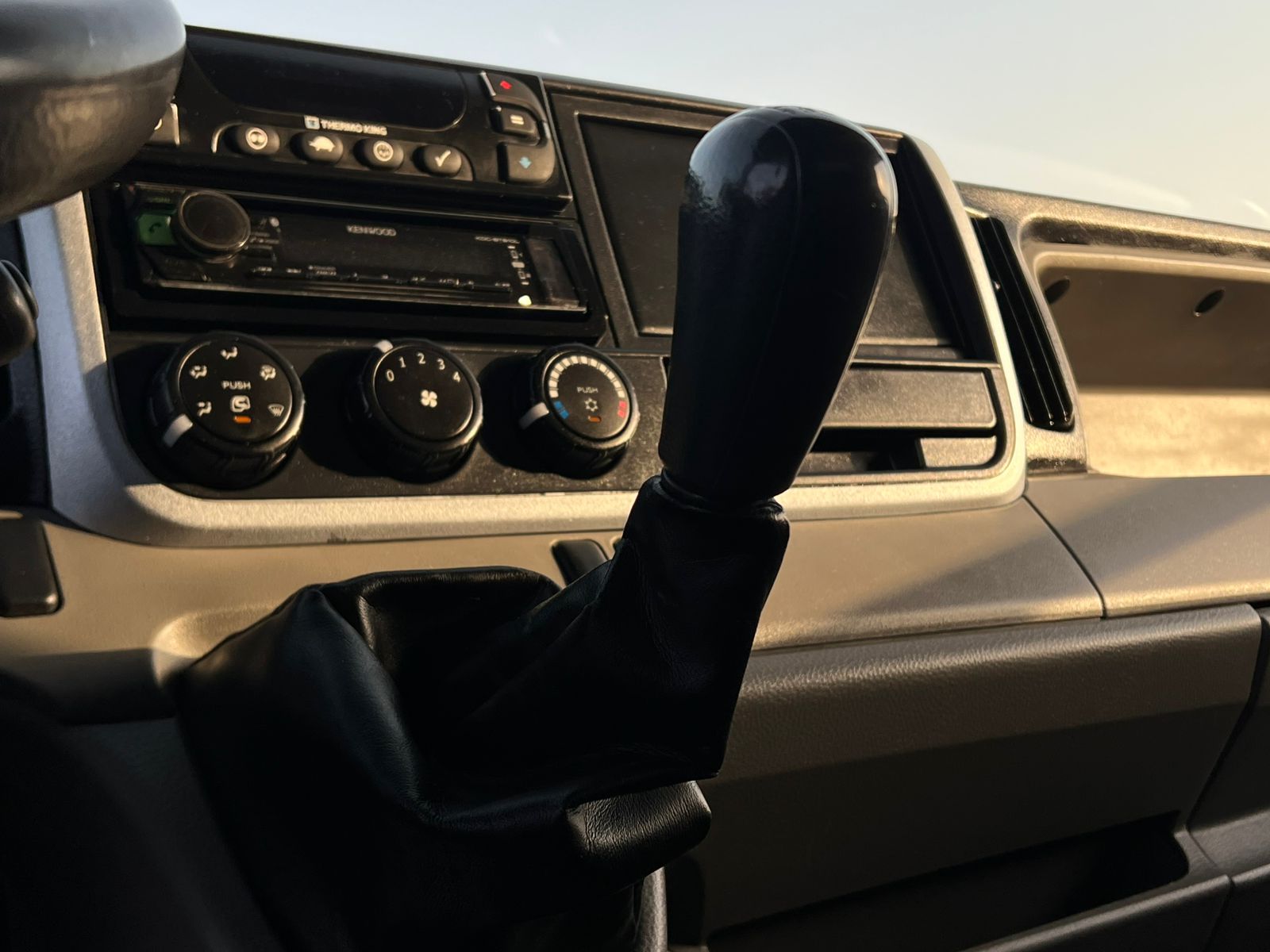 Mitsubishi Canter 2020