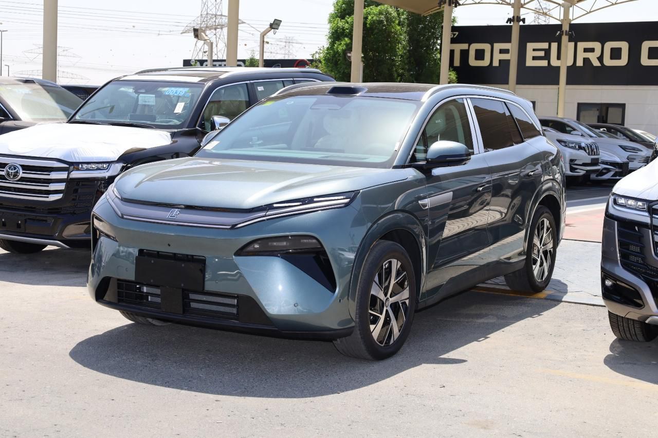 BYD Tang L EV 2025