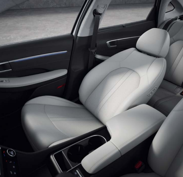 Discover Hyundai Hyundai Sonata Exterior Interior Images.Find all aspects and details of cars.