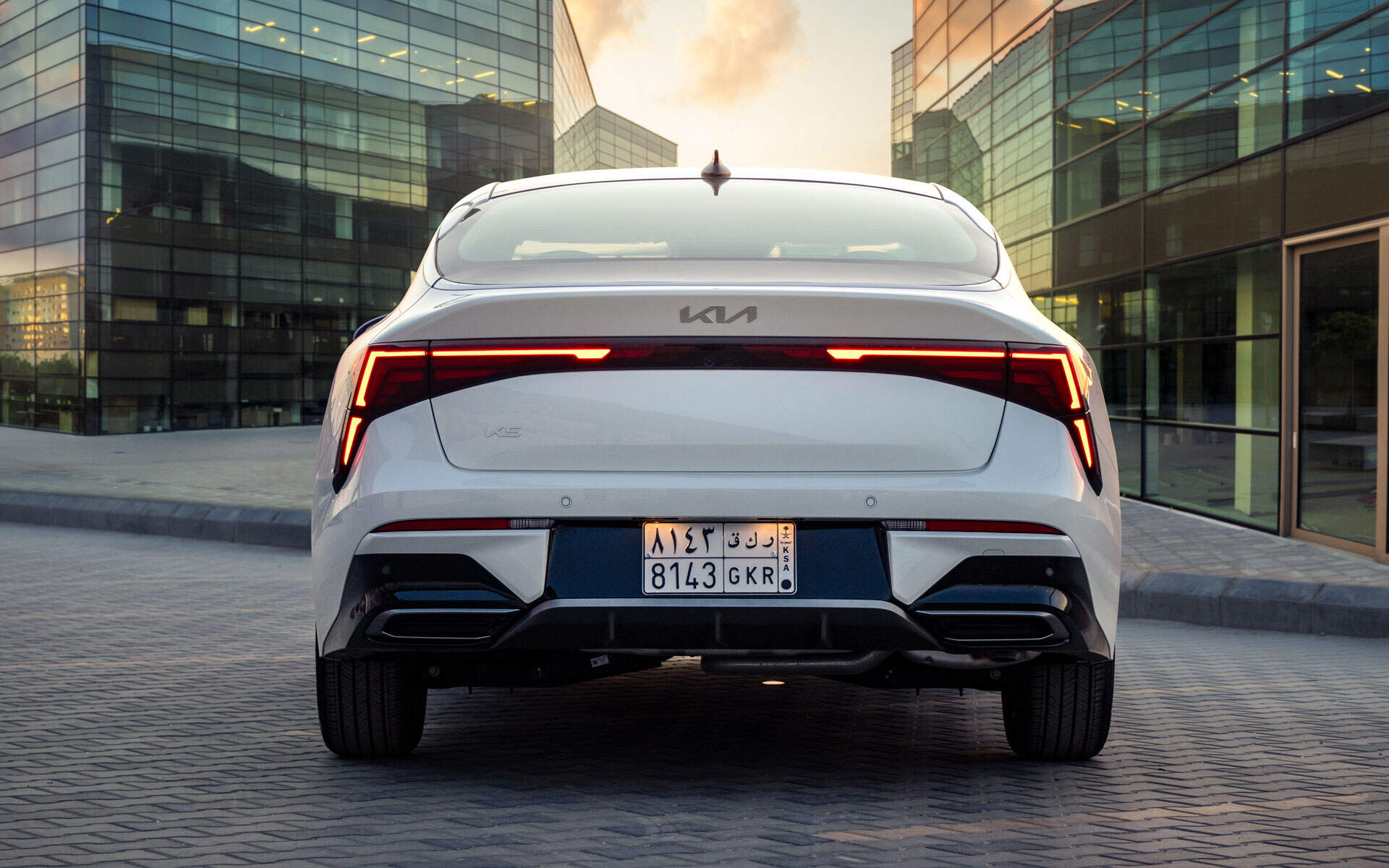 https://gcc-1307444343.cos.accelerate.myqcloud.com/cc/car-image/ac47c93b