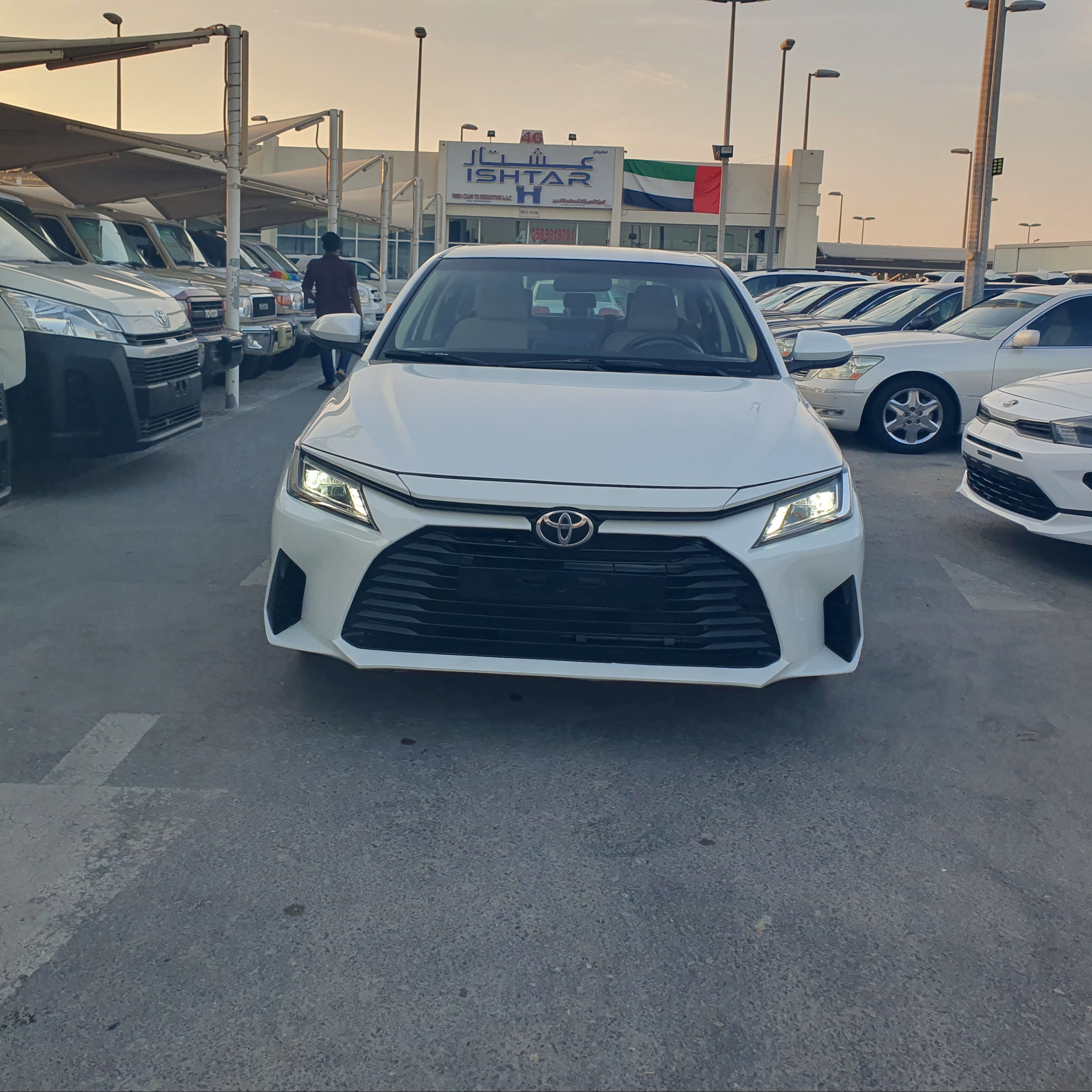 تويوتا يارس سيدان 2024 1.5L