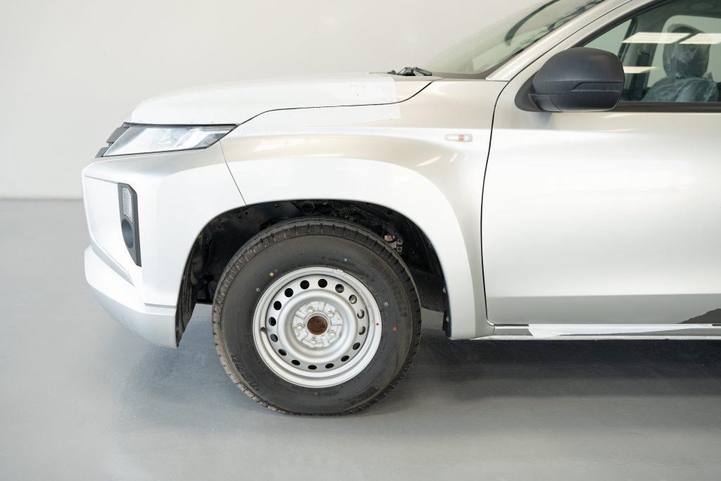Mitsubishi L200 2023 2.5L