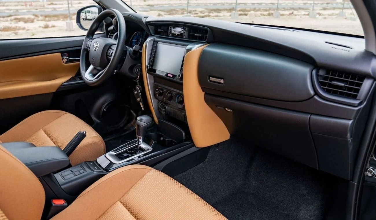 Discover undefined undefined Exterior Interior Images.Find all aspects and details of cars.