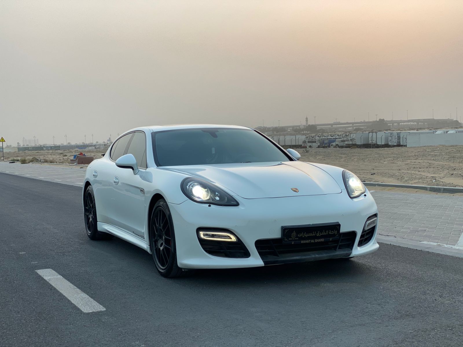 Porsche Panamera 2012 4.8L