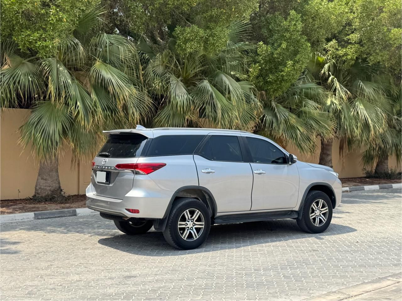 Toyota Fortuner 2019 207L
