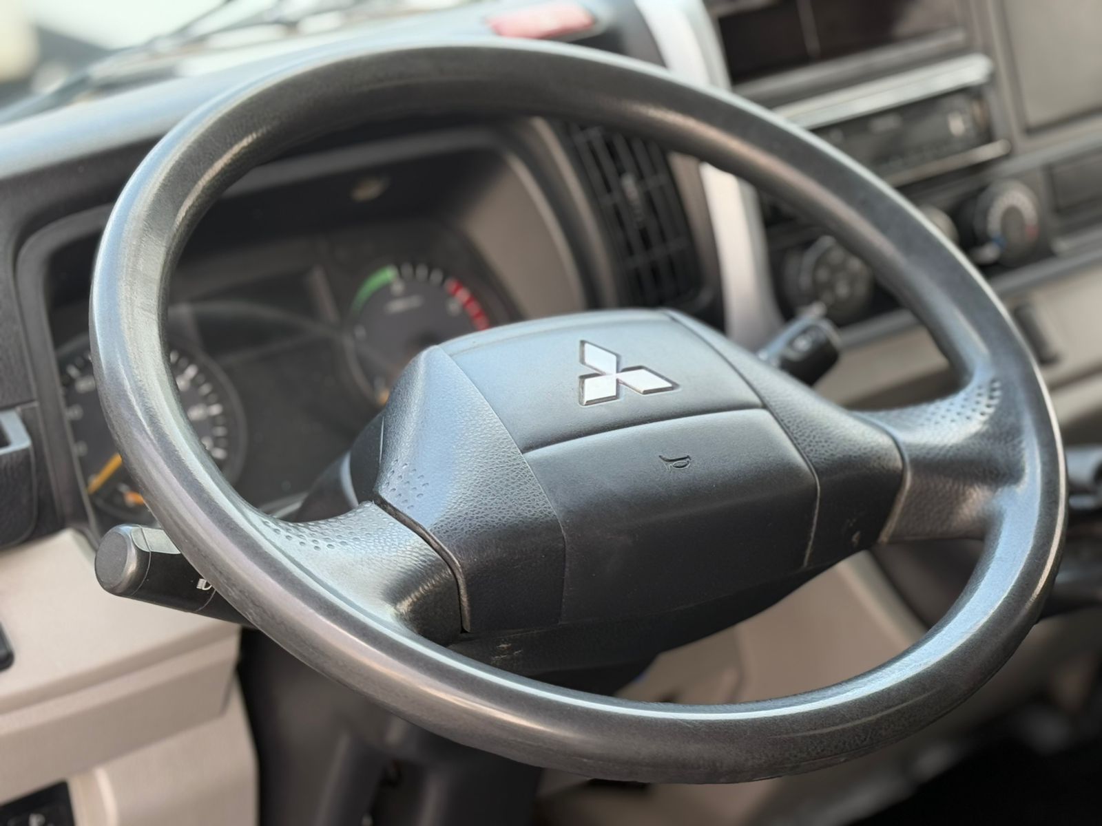 Mitsubishi Canter 2019