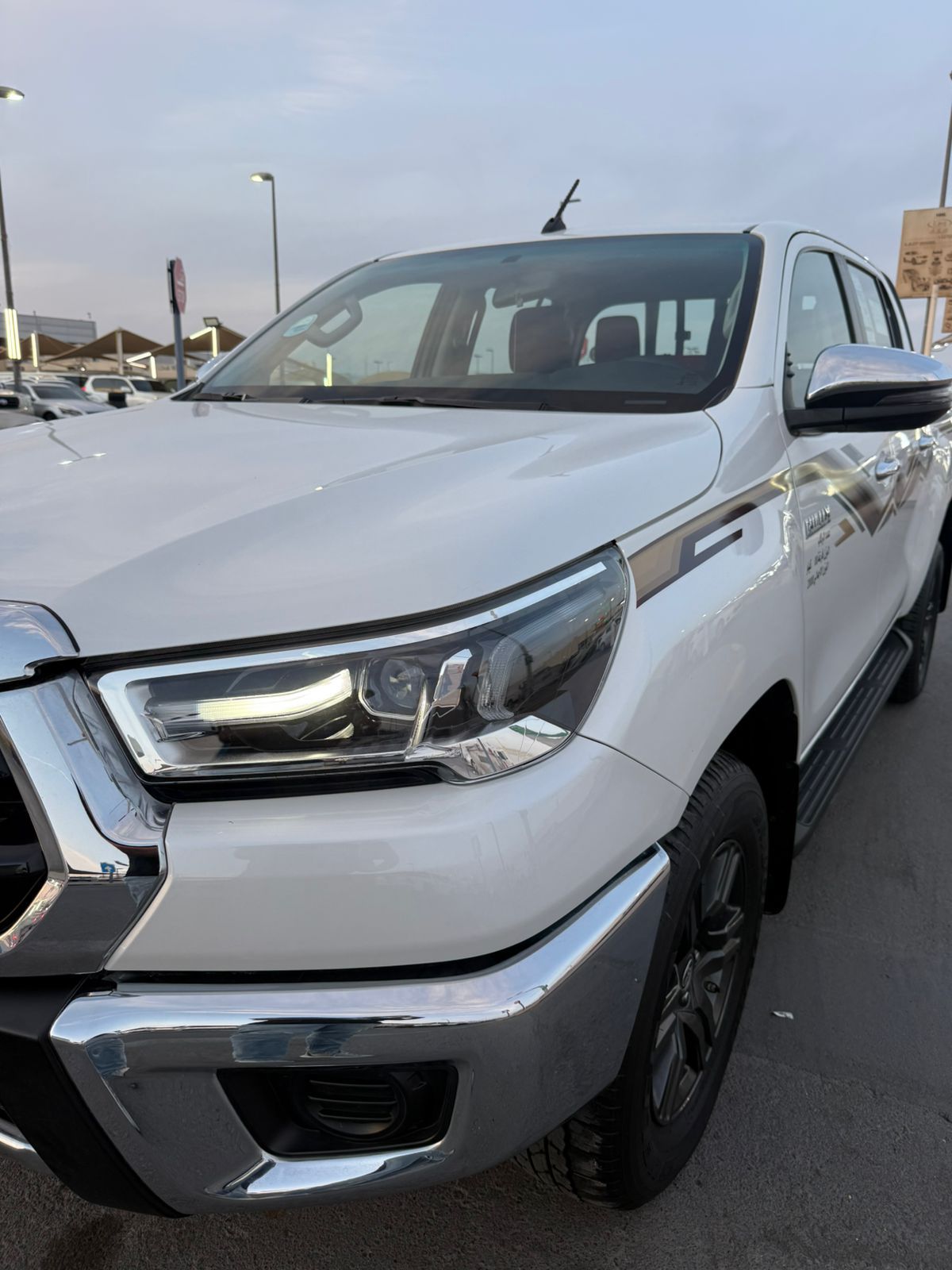 تويوتا هيلوكس 2024