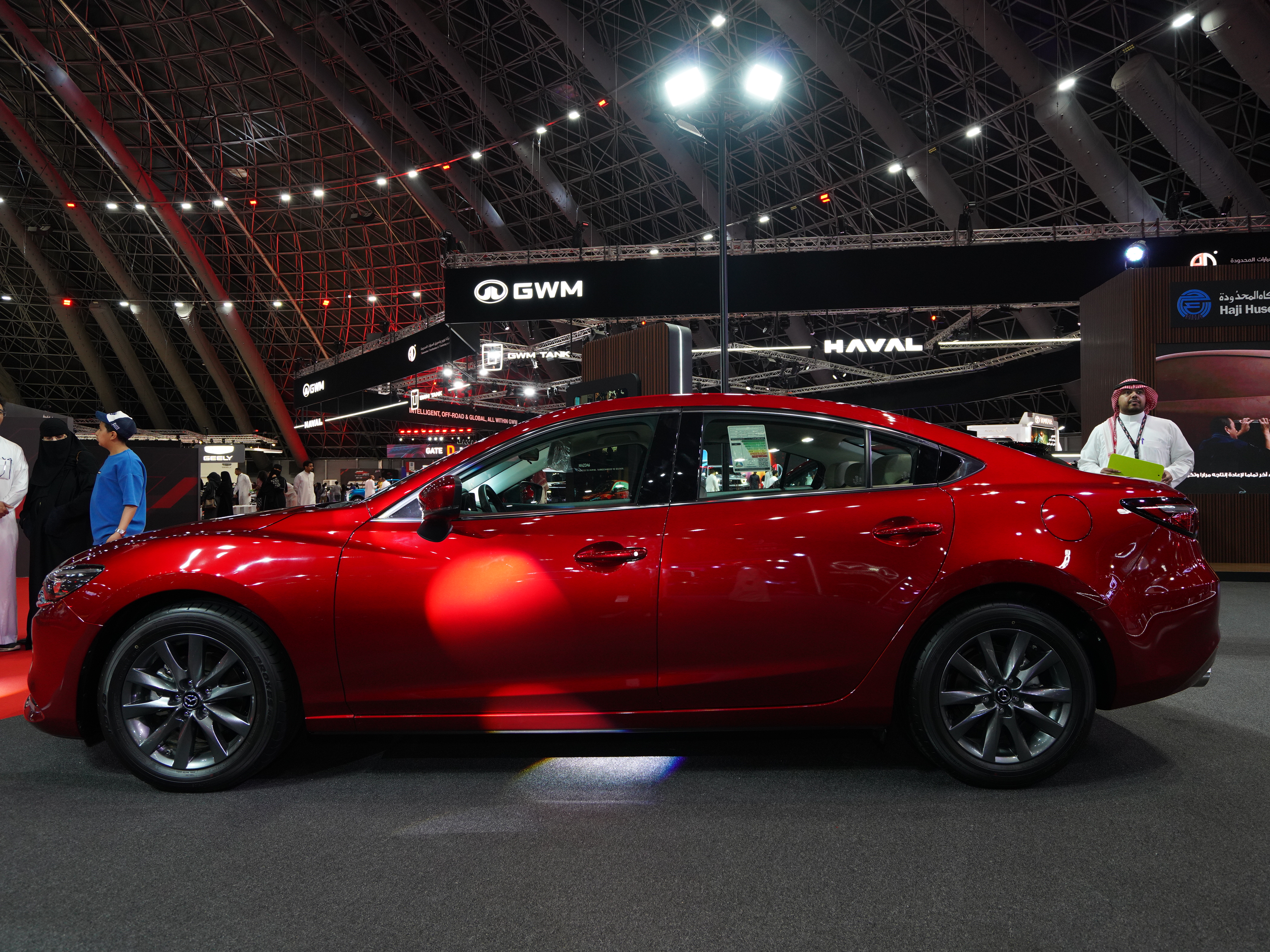 Discover Mazda Mazda 6 Exterior Interior Images.Find all aspects and details of cars.