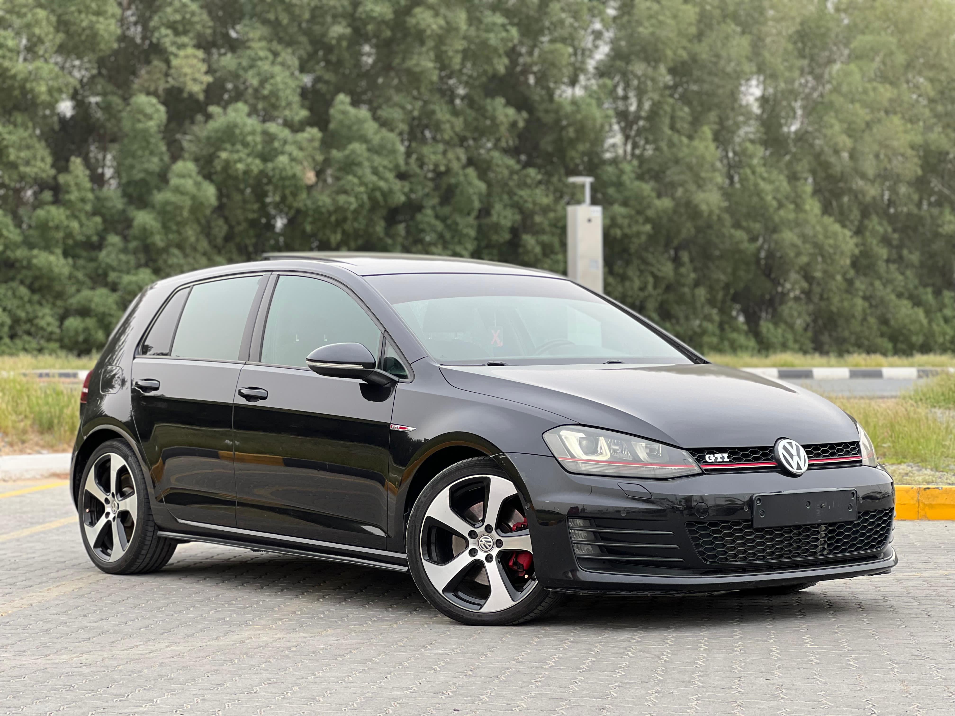 فولكس واجن جولف GTI 2015