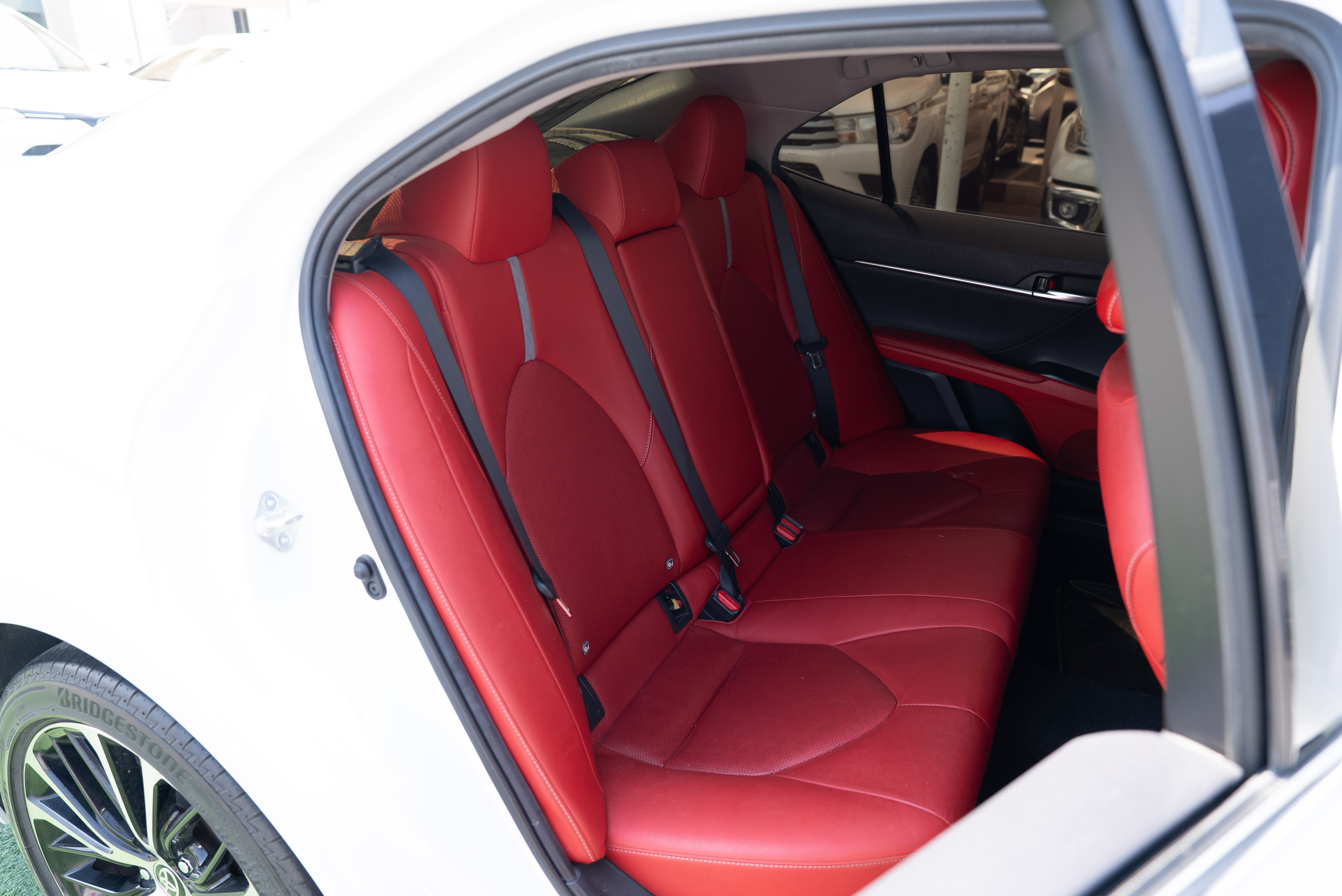 https://gcc-1307444343.cos.accelerate.myqcloud.com/cc/car-image/bf96b335