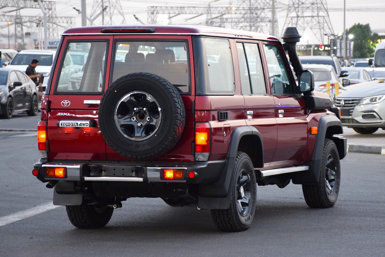 Toyota Land Cruiser 70 2025 2.8L