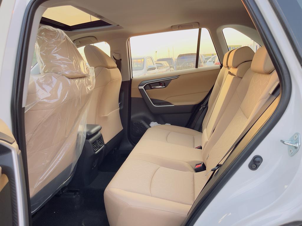 https://gcc-1307444343.cos.accelerate.myqcloud.com/cc/car-image/c14f0134