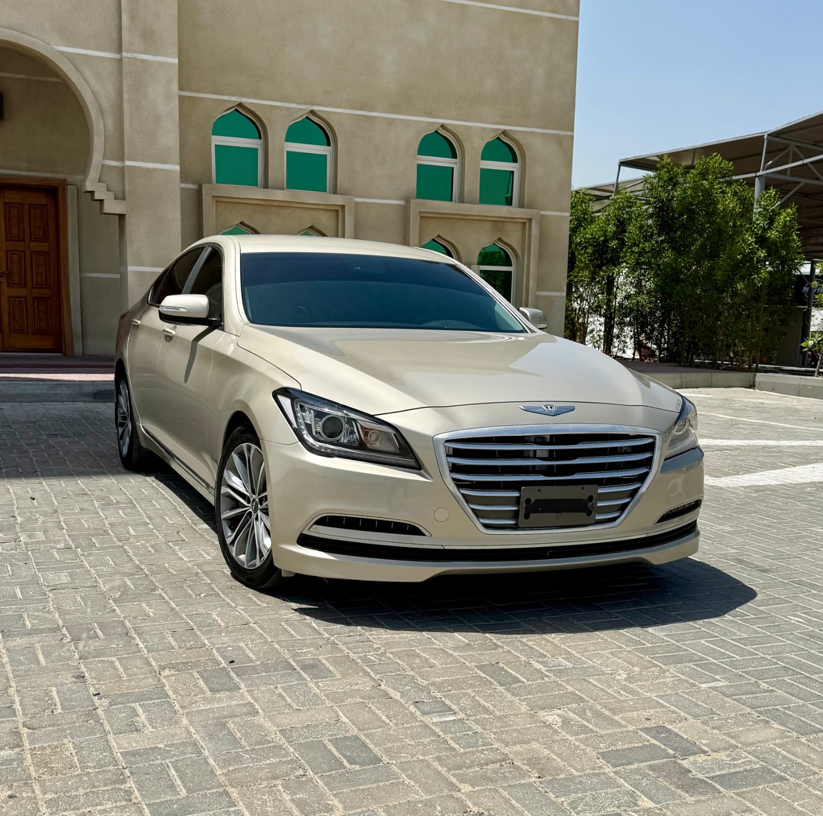 Genesis G90 2015