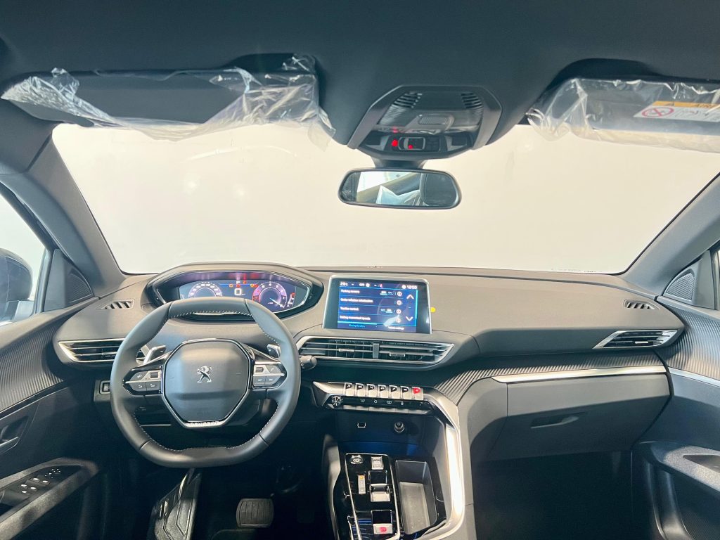 Peugeot 3008 2025 1.6L