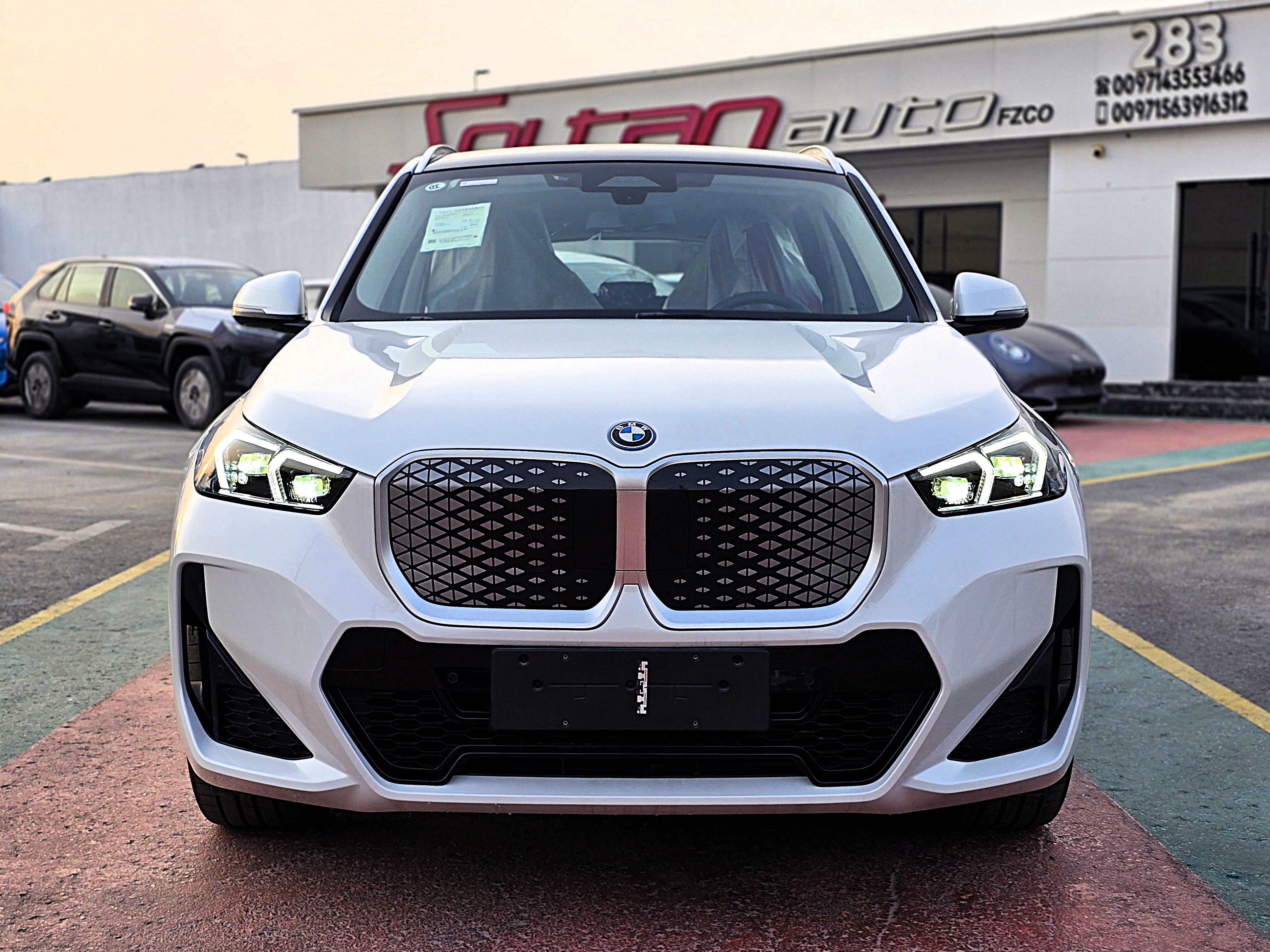 BMW iX1 2025