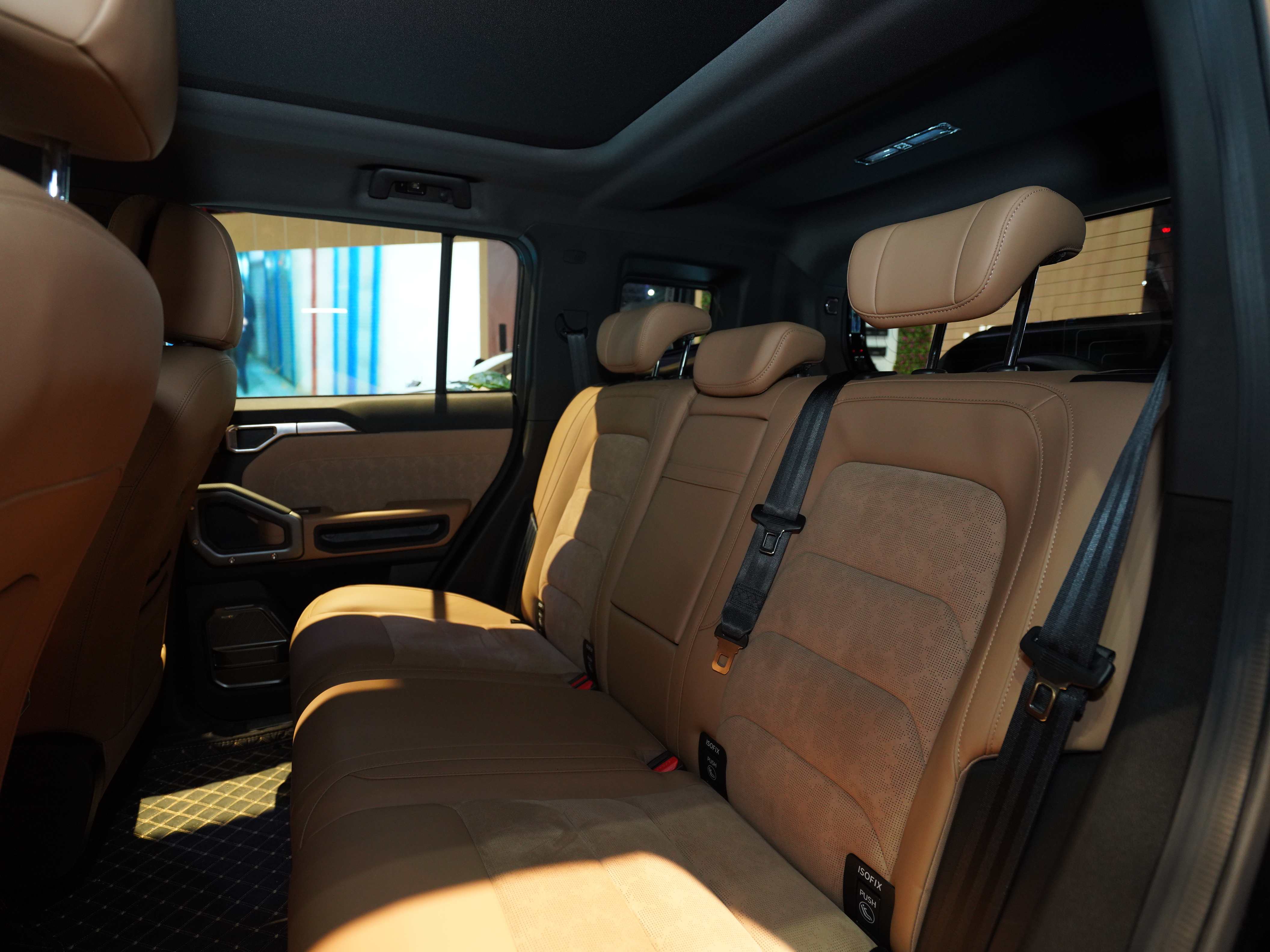 Discover JETOUR Jetour T2 Exterior Interior Images.Find all aspects and details of cars.