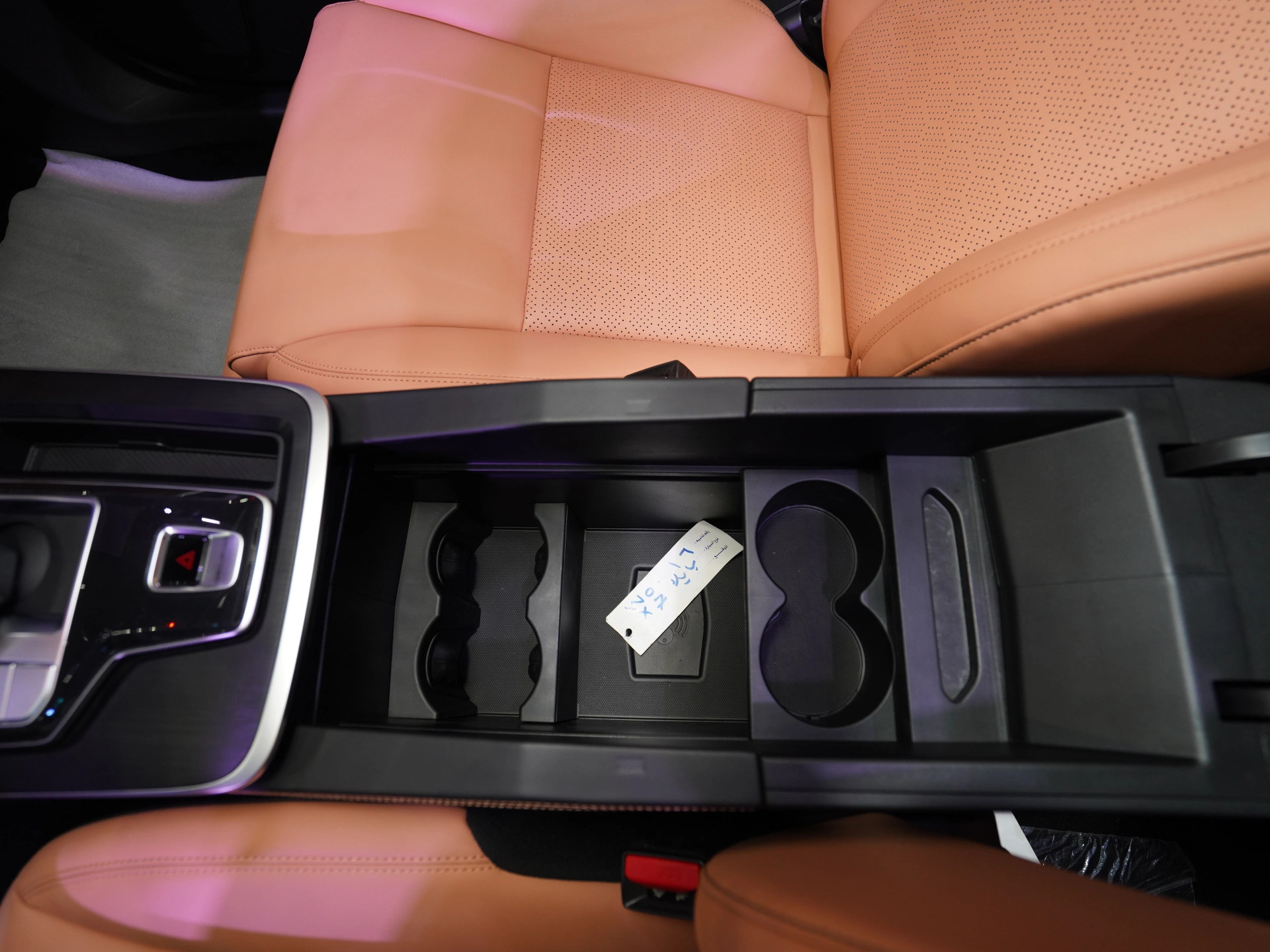 Discover BAIC BAIC X7 Exterior Interior Images.Find all aspects and details of cars.