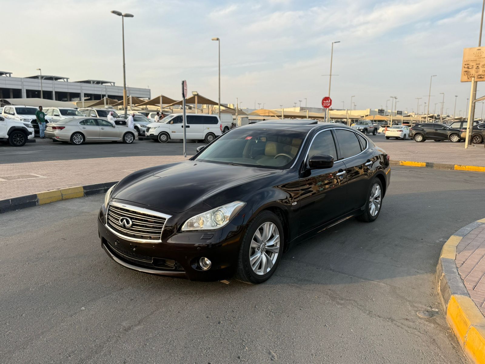 Infiniti M56 2012