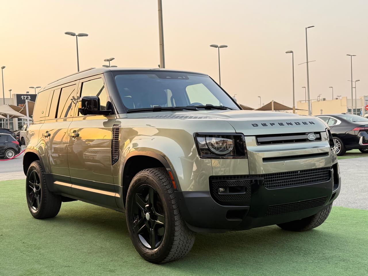 لاند روفر ديفندر 2020