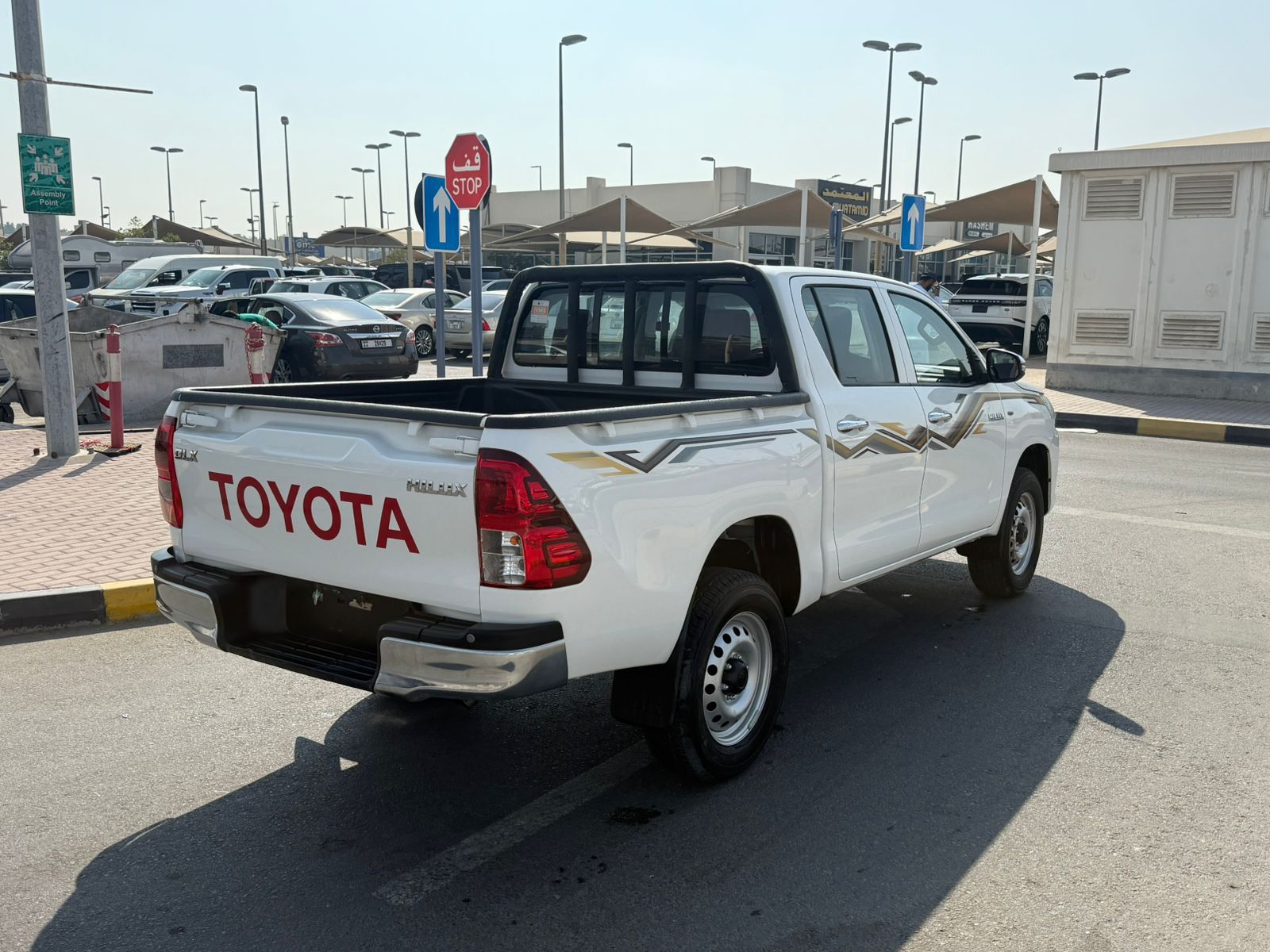 تويوتا هيلوكس 2024