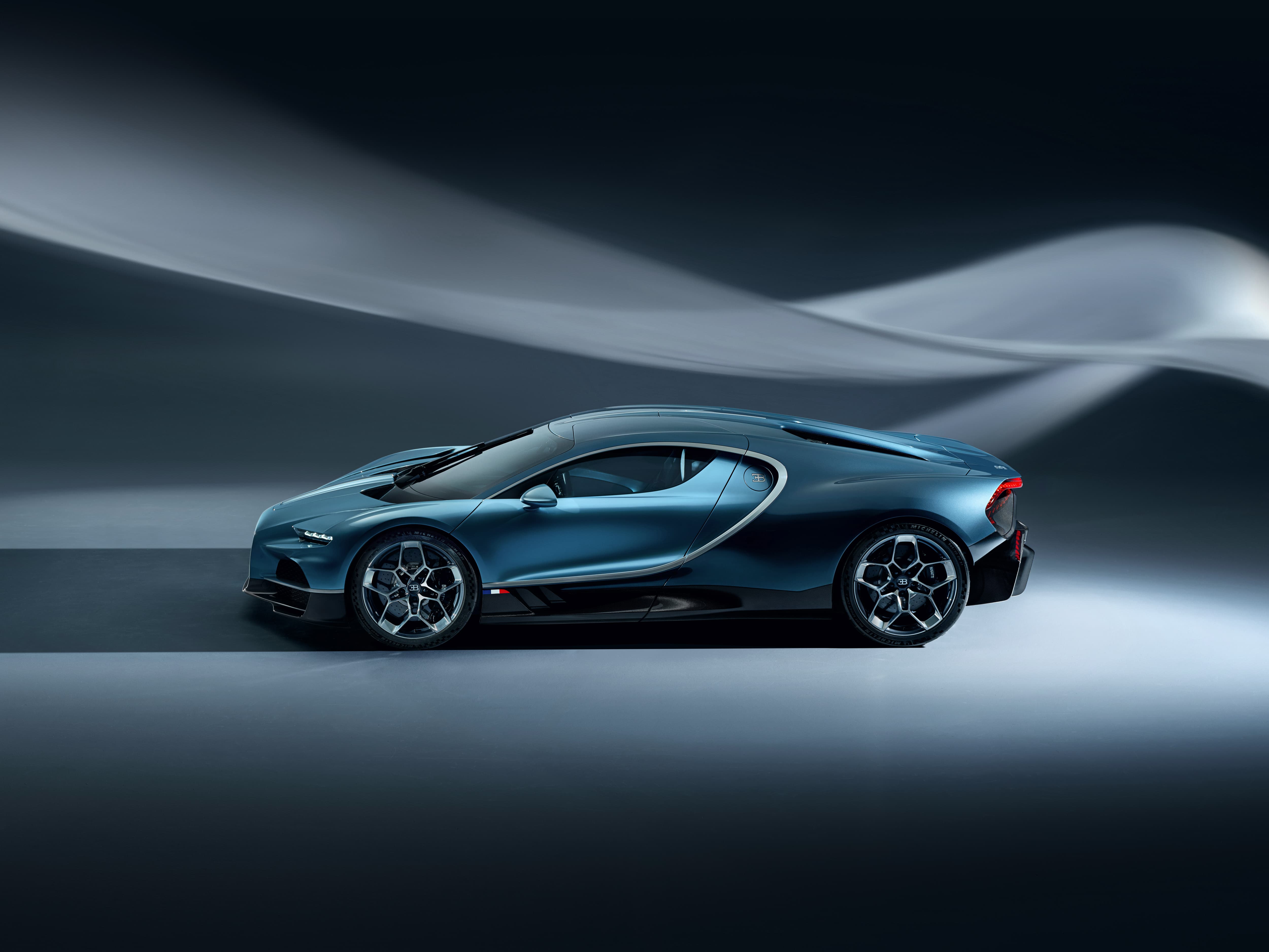 https://gcc-1307444343.cos.accelerate.myqcloud.com/cc/car-image/d98e25c1