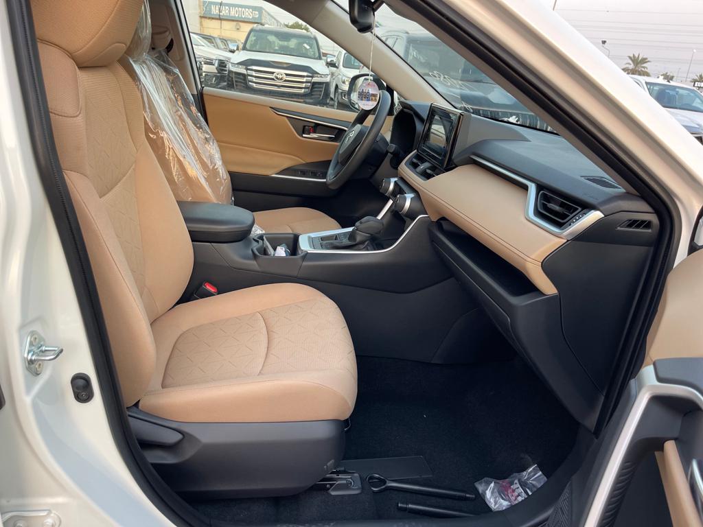 https://gcc-1307444343.cos.accelerate.myqcloud.com/cc/car-image/d9eeb01b