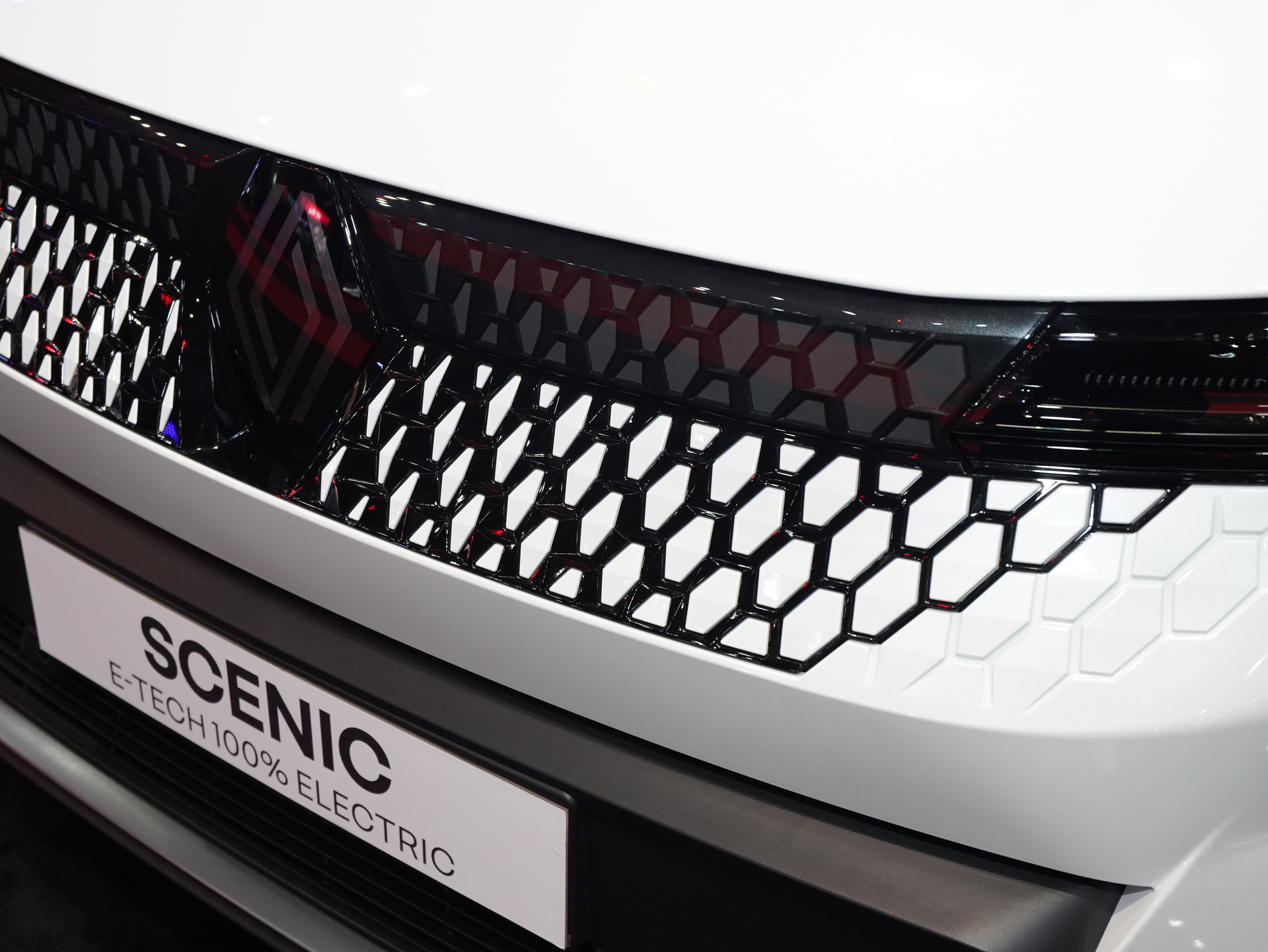 https://gcc-1307444343.cos.accelerate.myqcloud.com/cc/car-image/da8488b8