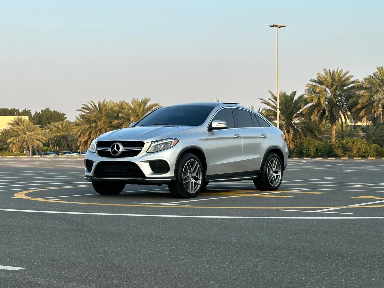 https://gcc-1307444343.cos.accelerate.myqcloud.com/cc/car-image/dae42ed5